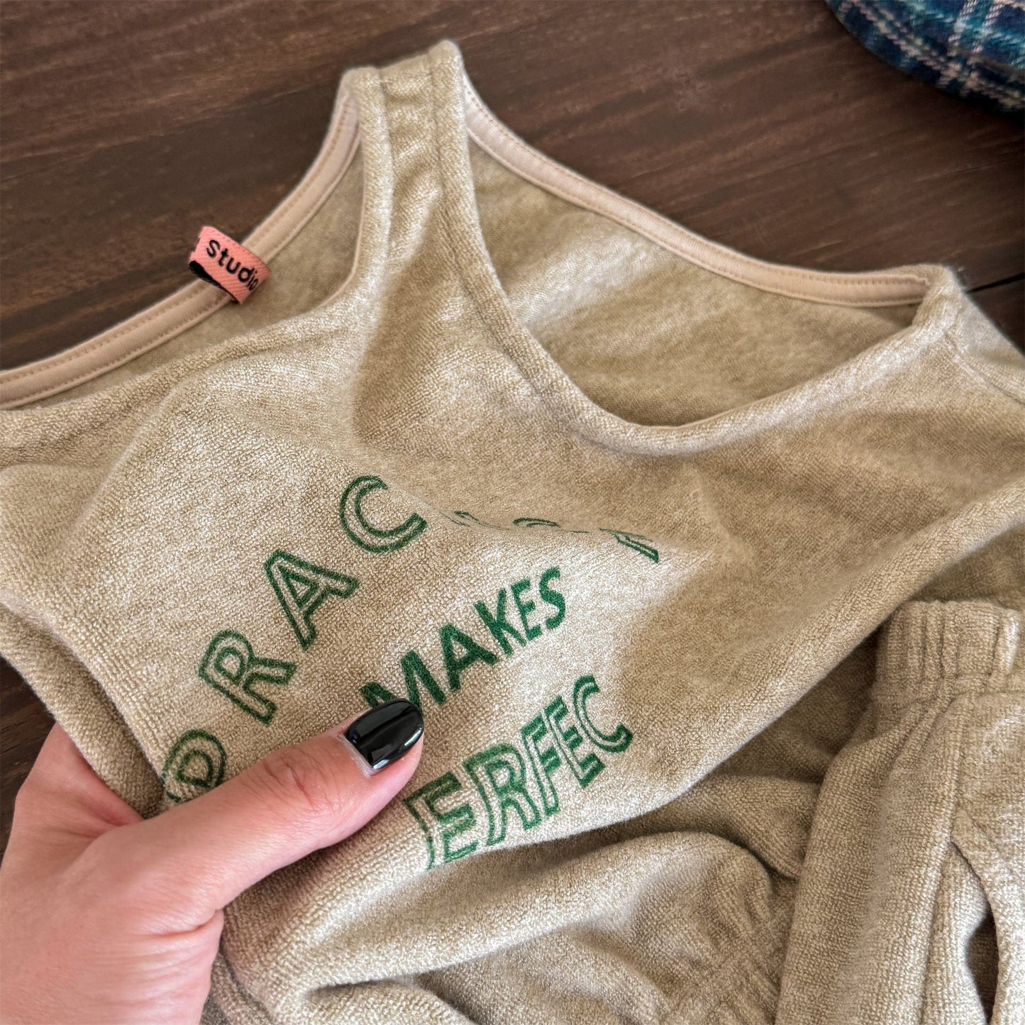 ノースリーブセットアップ ロゴ入りクロップドベスト+スウェットパンツセットアップ 2点セット【mh0010916】