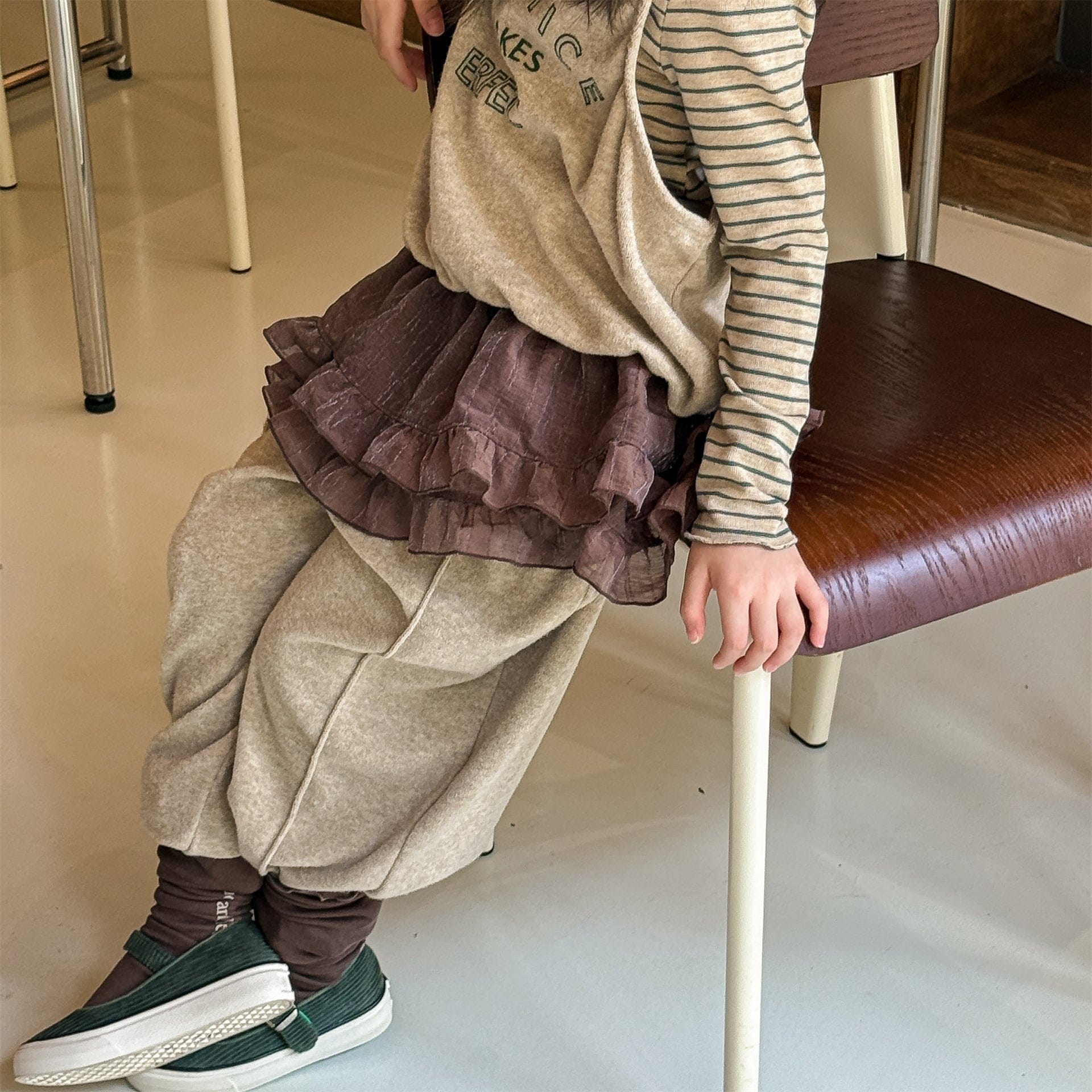 ノースリーブセットアップ ロゴ入りクロップドベスト+スウェットパンツセットアップ 2点セット【mh0010916】