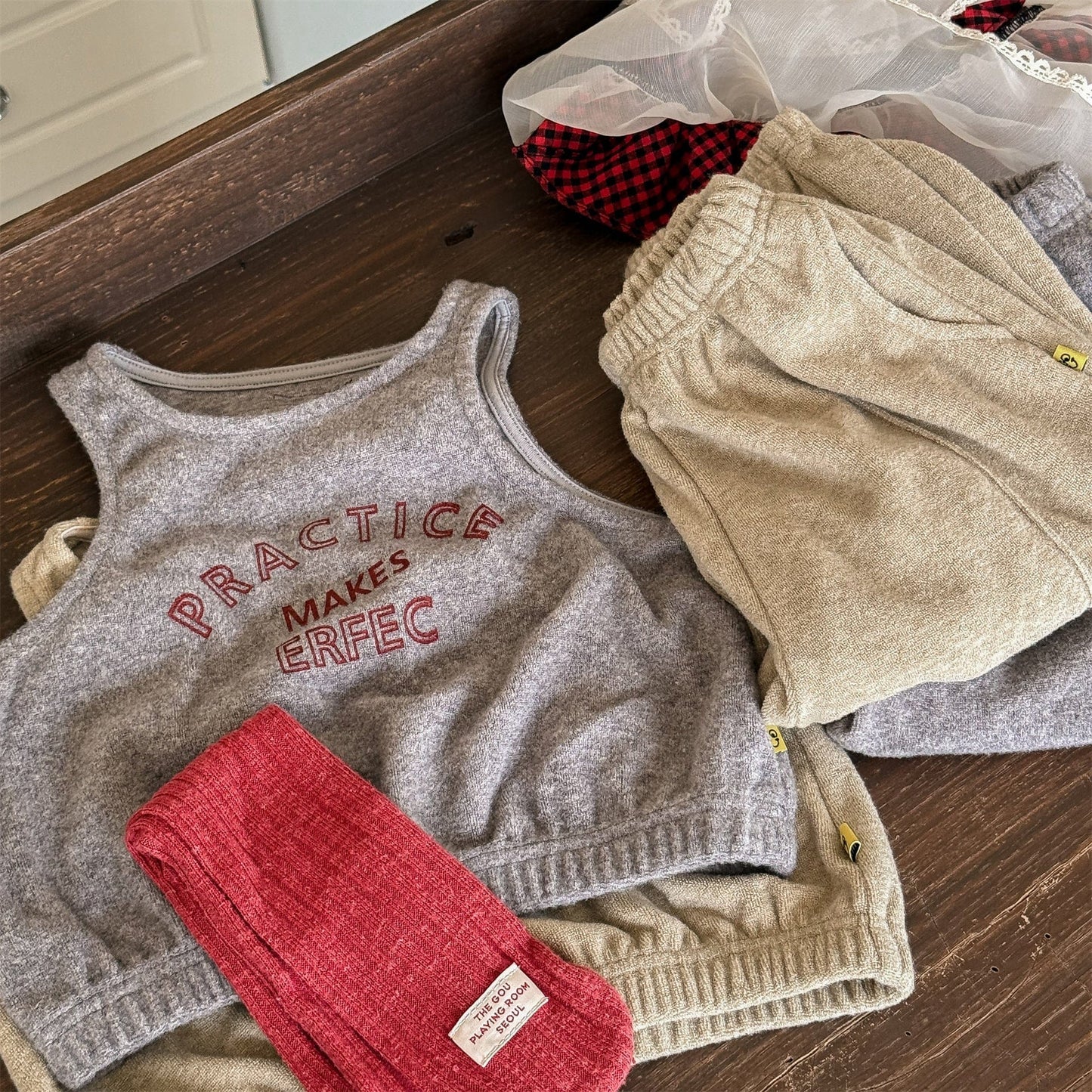 ノースリーブセットアップ ロゴ入りクロップドベスト+スウェットパンツセットアップ 2点セット【mh0010916】