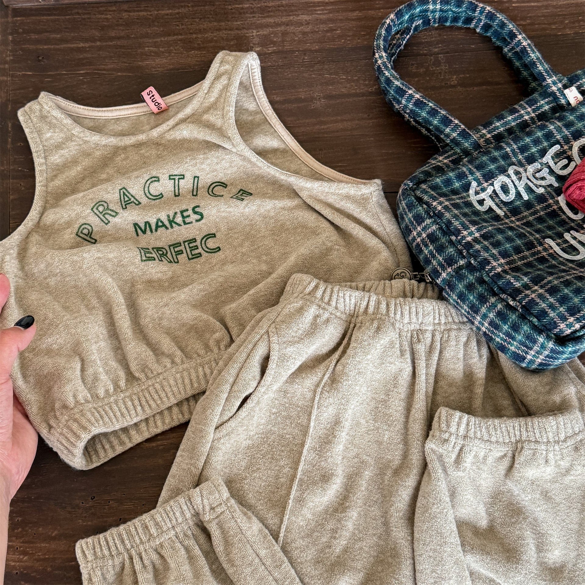 ノースリーブセットアップ ロゴ入りクロップドベスト+スウェットパンツセットアップ 2点セット【mh0010916】