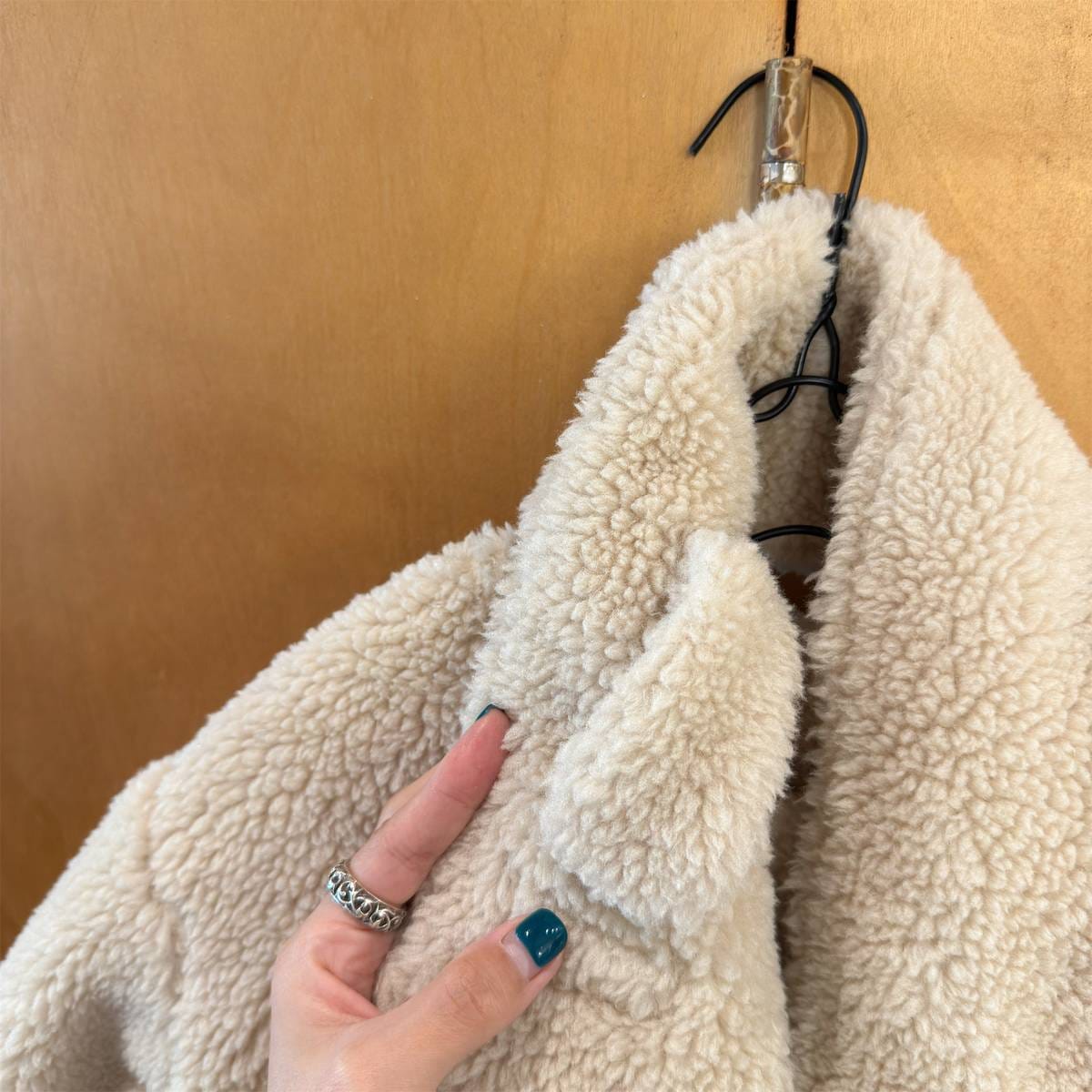 ショートコート・ジャケット・ジャンパー シープボアジャケット 2点セット もこもこアウター ビッグポケット マフラーセット【mh0011408】