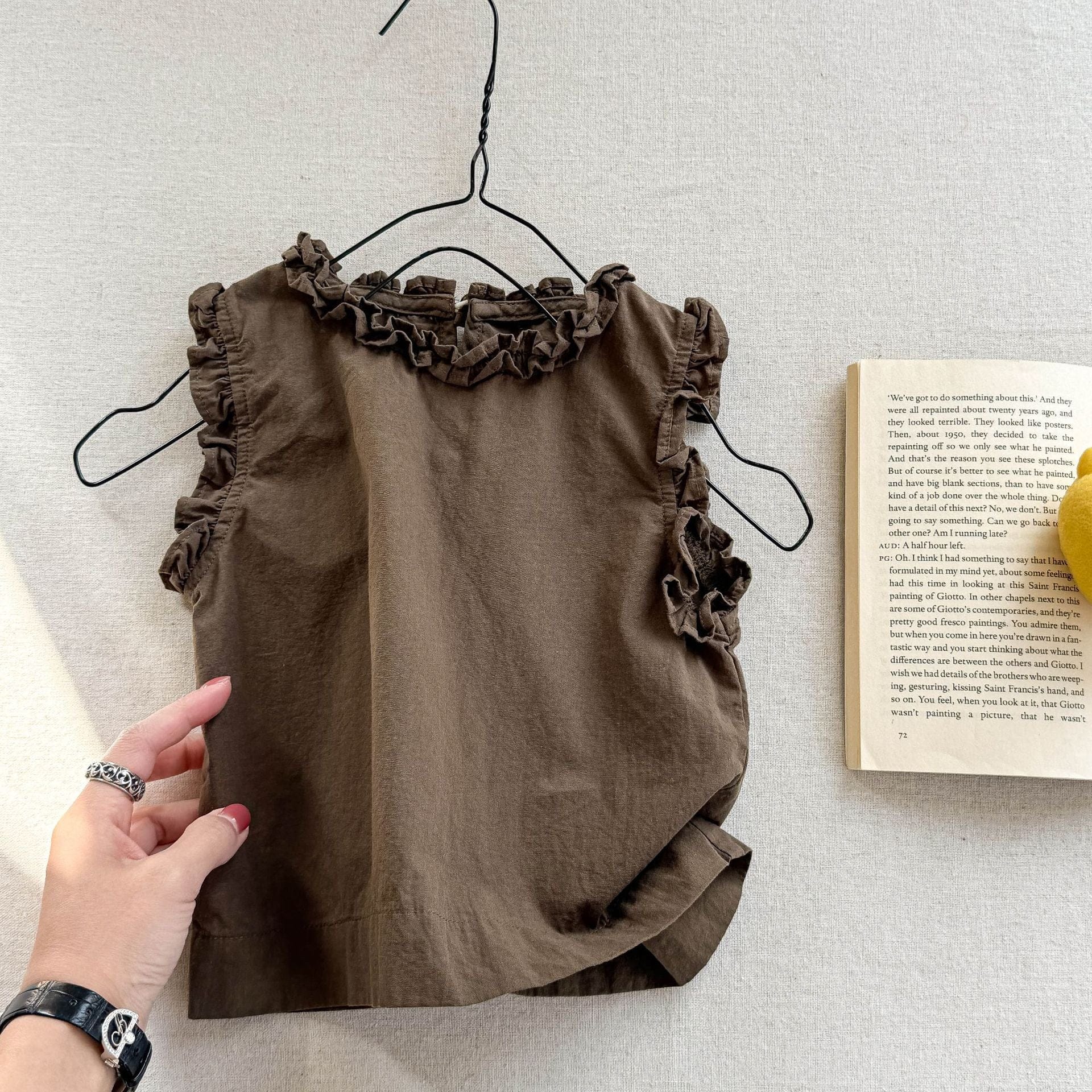 タンクトップ・キャミソール・ノースリーブトップス Coffee / 80cm ラッフルフリルノースリーブブラウス【mh0009555】