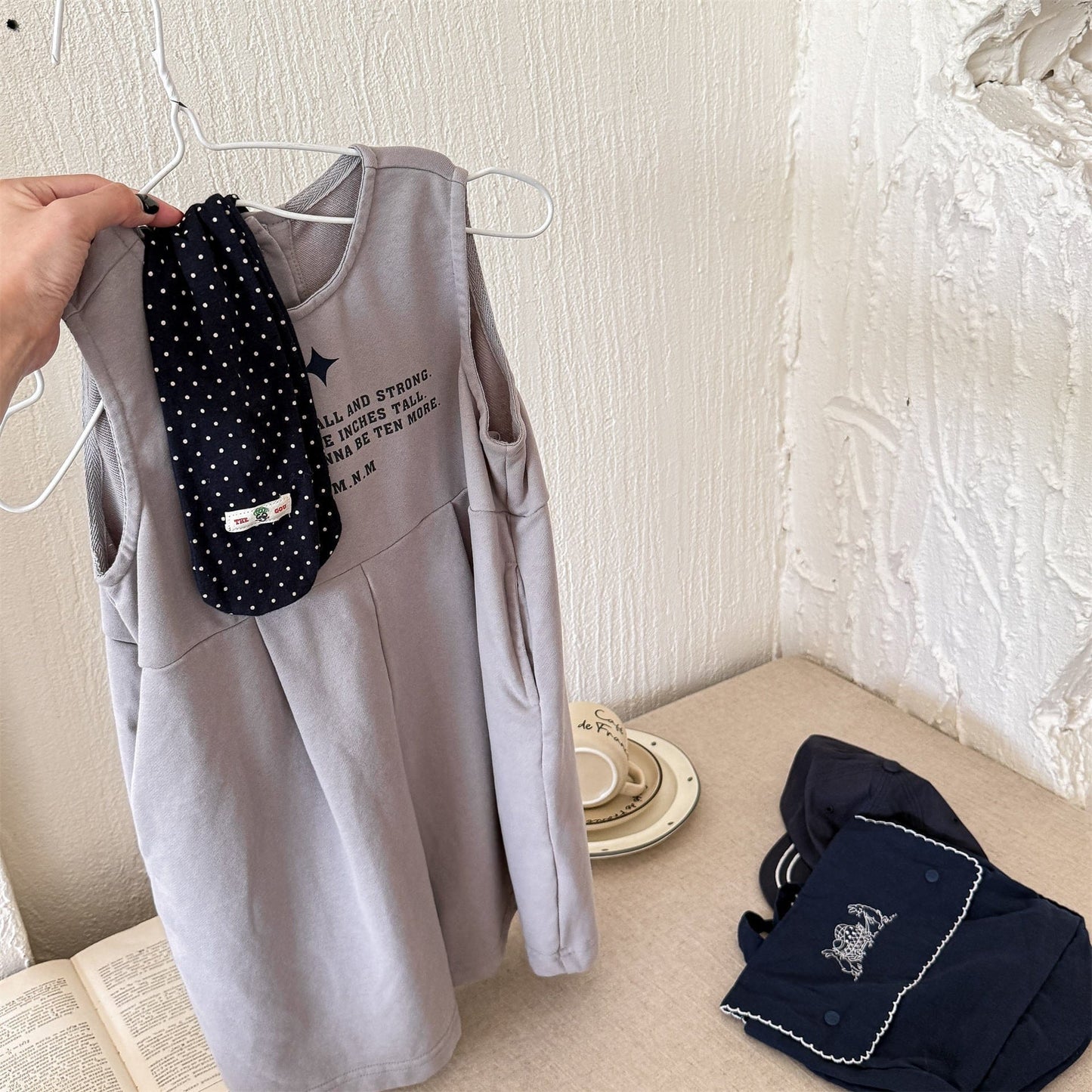 ノースリーブジャンプスーツ Light Gray / 80cm レターロゴプリントノースリーブワイドタックパンツジャンプスーツ【mh0010639】