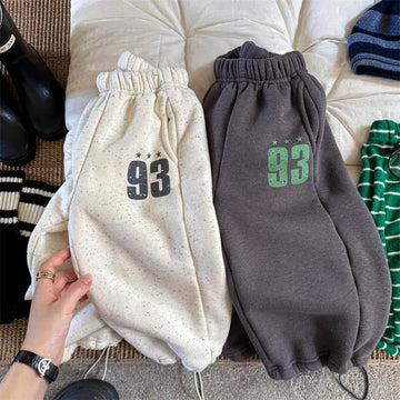 ロングパンツ・スウェットパンツ キッズパンツ ナンバーロゴプリント裏ボアフリースロングスウェットパンツ【mh0008295】