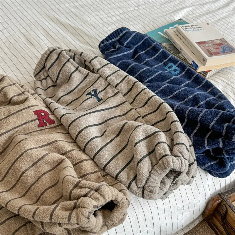 ロングパンツ・スウェットパンツ キッズパンツ ボーダーワッペン裏フリースロングスウェットパンツ【mh0008449】