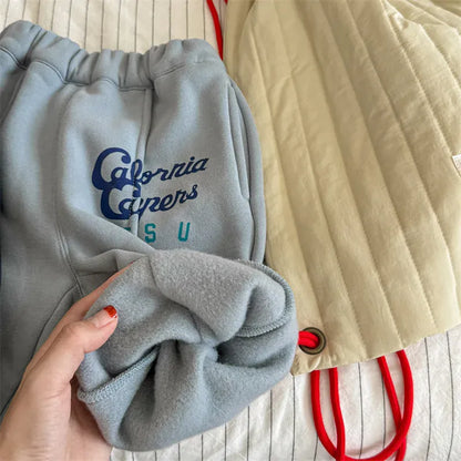 ロングパンツ・スウェットパンツ キッズパンツ レターロゴプリント裏フリースロングスウェットパンツ【mh0008450】