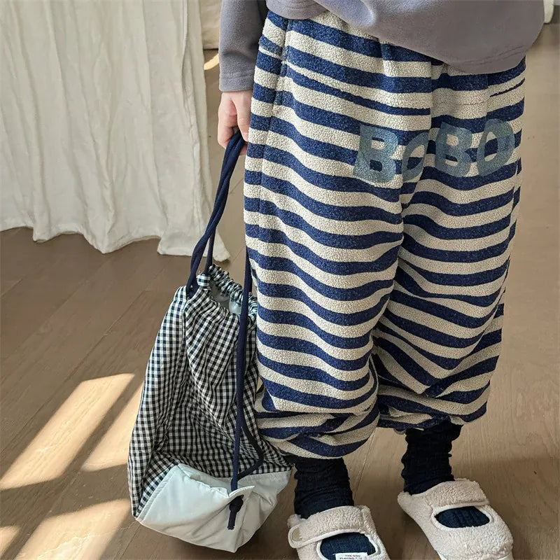 ロングパンツ・スウェットパンツ キッズパンツ ボアフリースボーダーロングスウェットパンツ【mh0008464】
