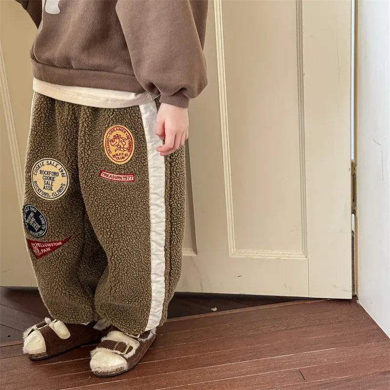 ロングパンツ・スウェットパンツ キッズパンツ ワッペンサイドラインボアフリースロングパンツ【mh0008475】