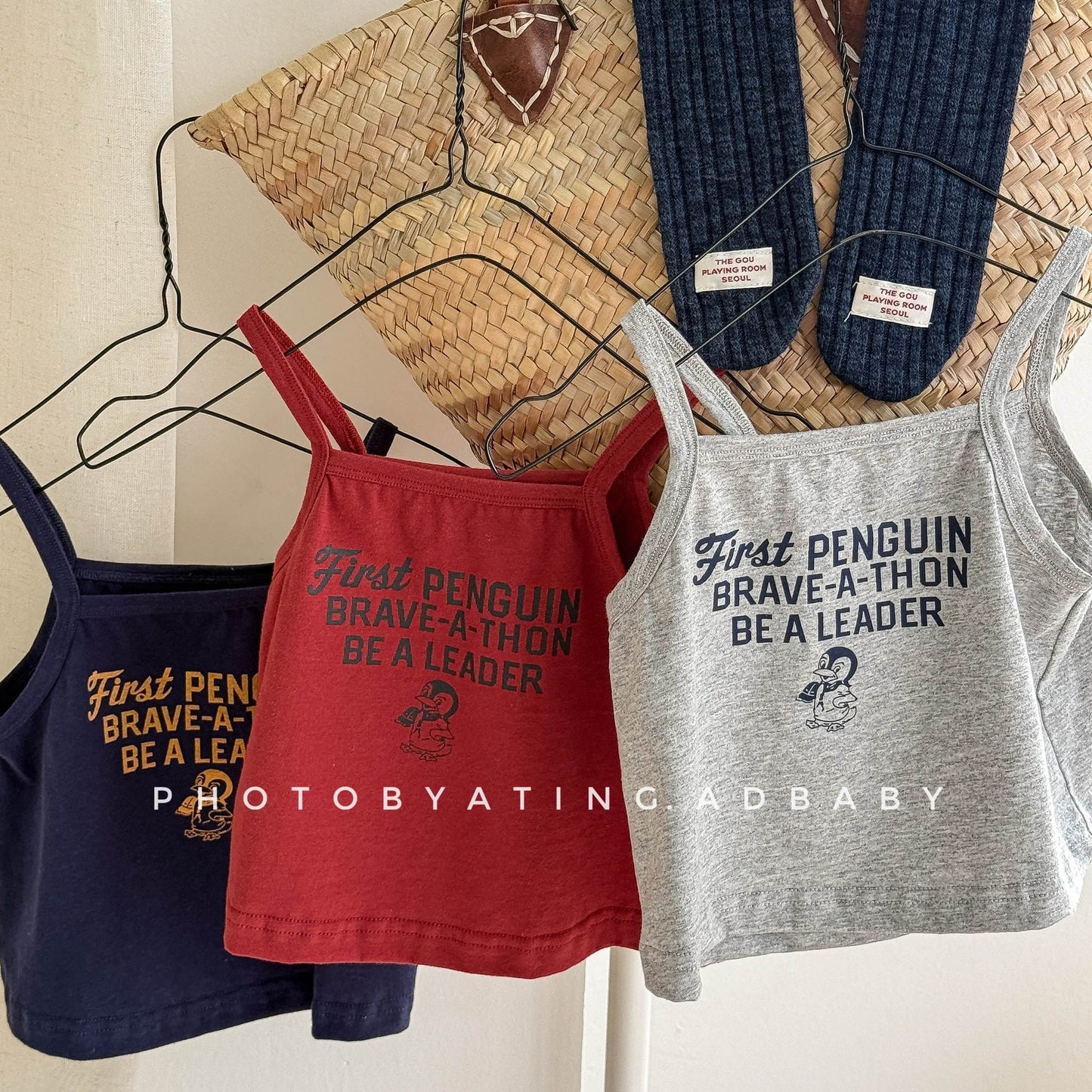 タンクトップ・キャミソール・ノースリーブトップス ペンギンレターロゴプリントキャミソールトップス【mh0009380】