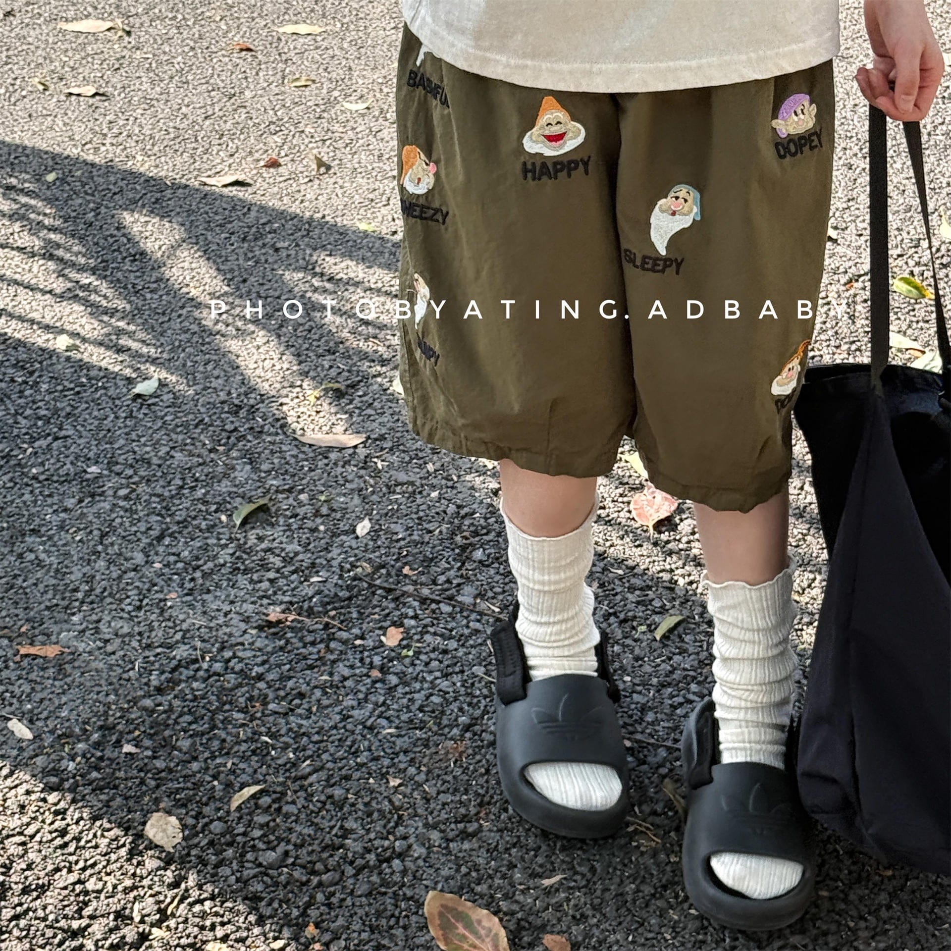 ハーフパンツ・ショートパンツ 小人ドワーフ刺繍バミューダパンツ【mh0009782】