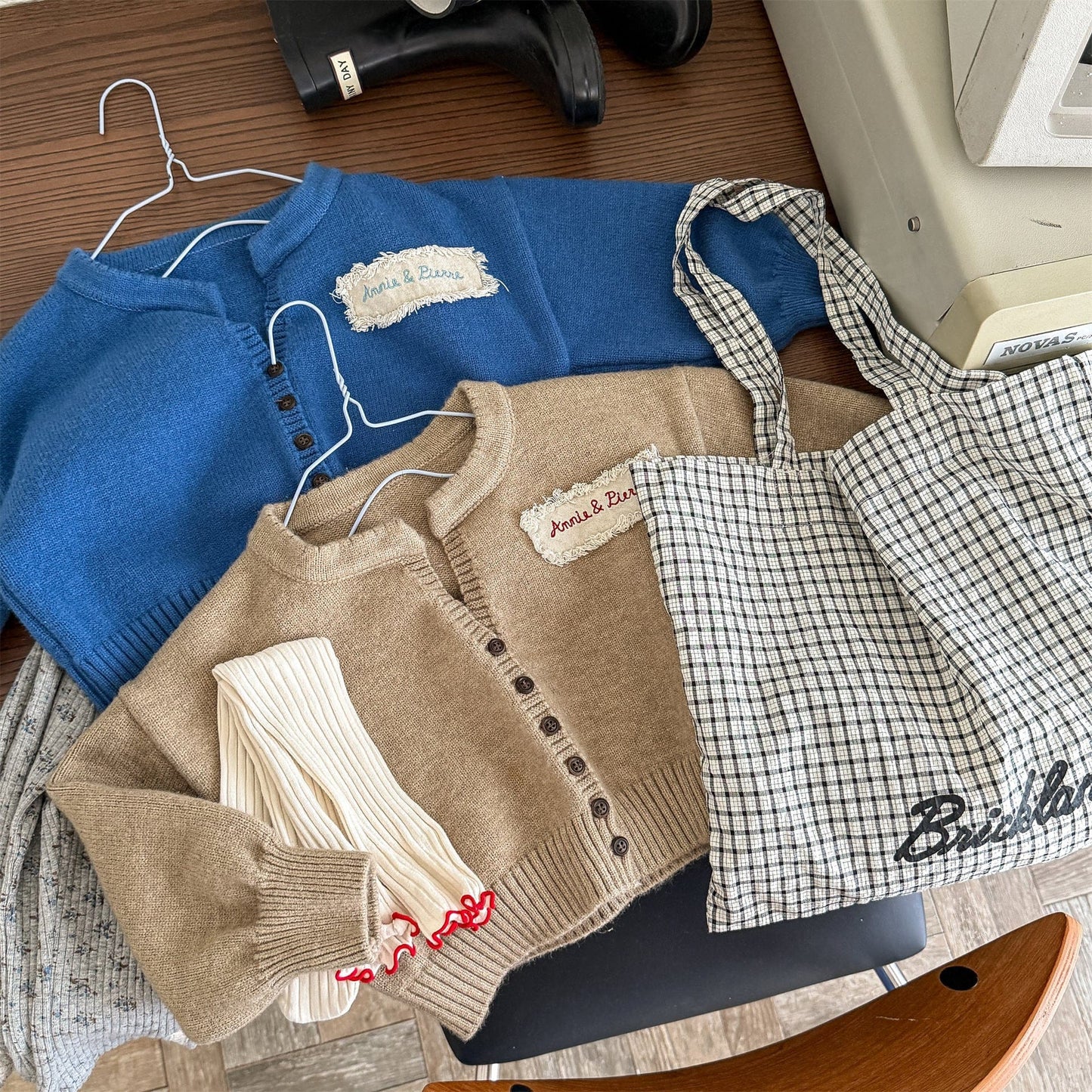 カーディガン・パーカー フリルアップリケニット長袖カーディガンジャケット【mh0010625】