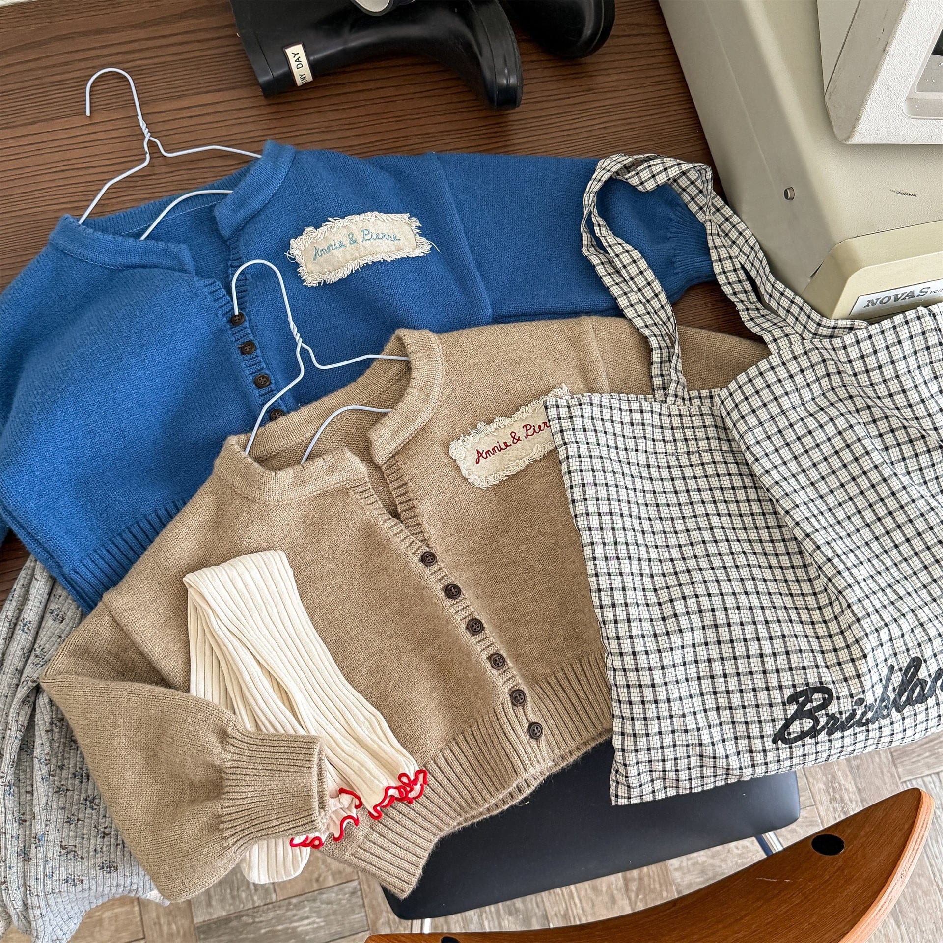 カーディガン・パーカー フリルアップリケニット長袖カーディガンジャケット【mh0010625】