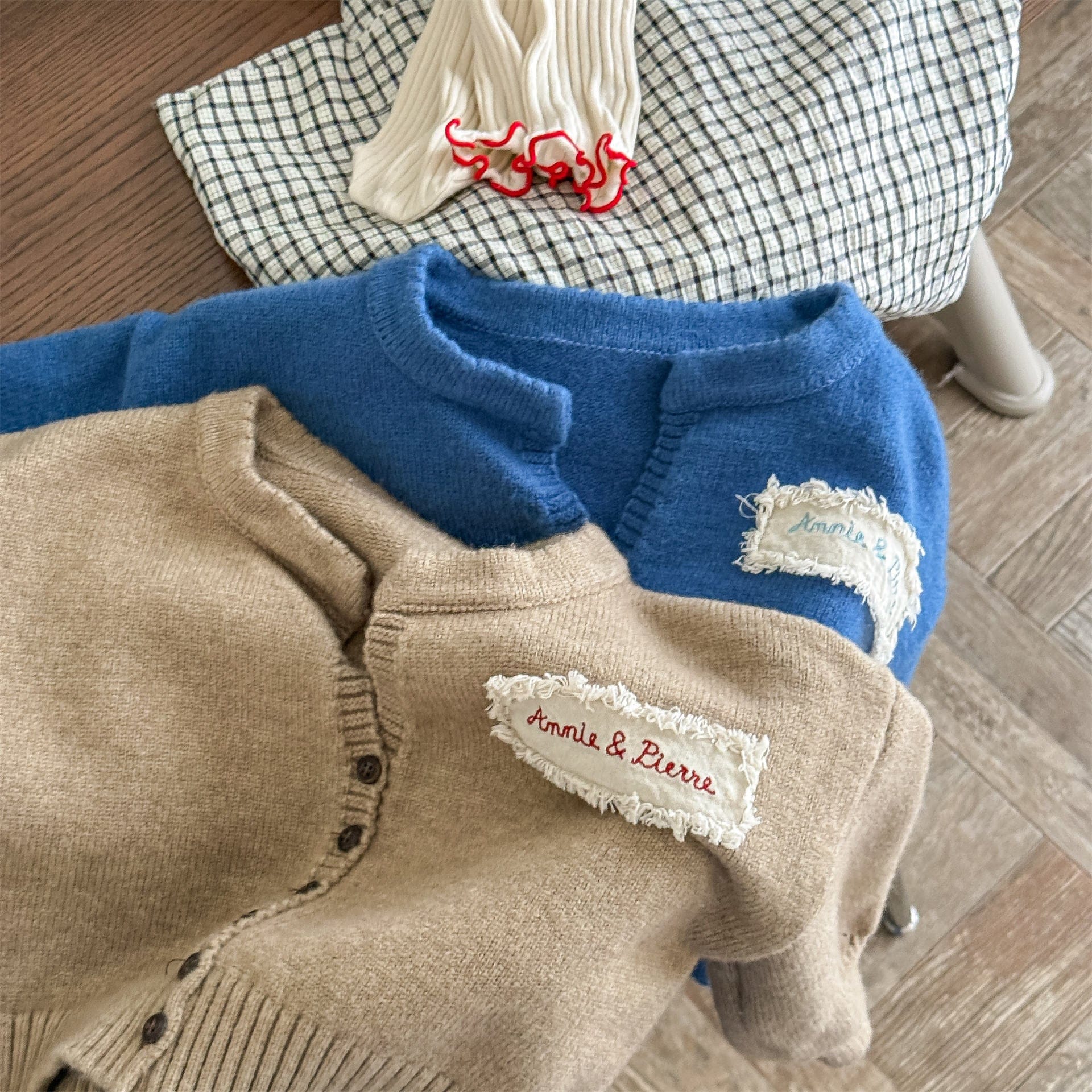 カーディガン・パーカー フリルアップリケニット長袖カーディガンジャケット【mh0010625】