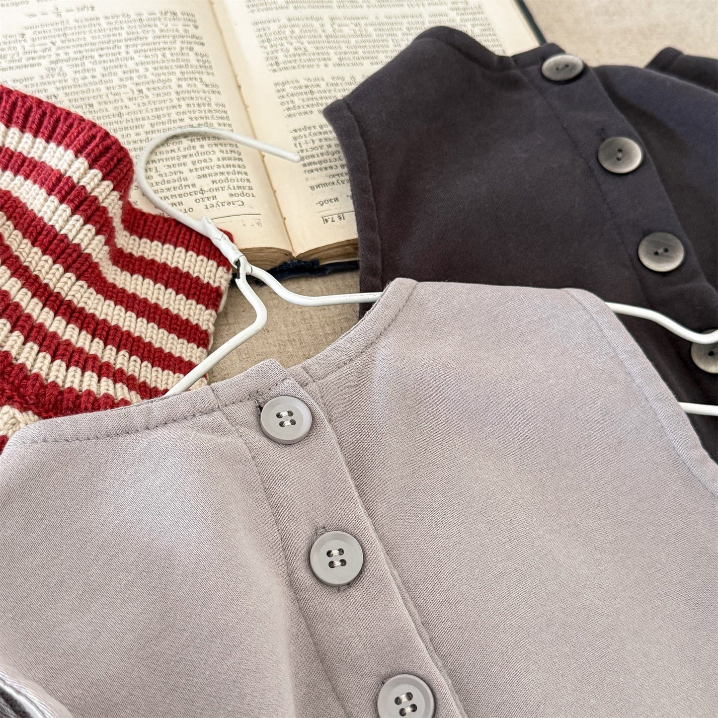 ノースリーブジャンプスーツ レターロゴプリントノースリーブワイドタックパンツジャンプスーツ【mh0010639】