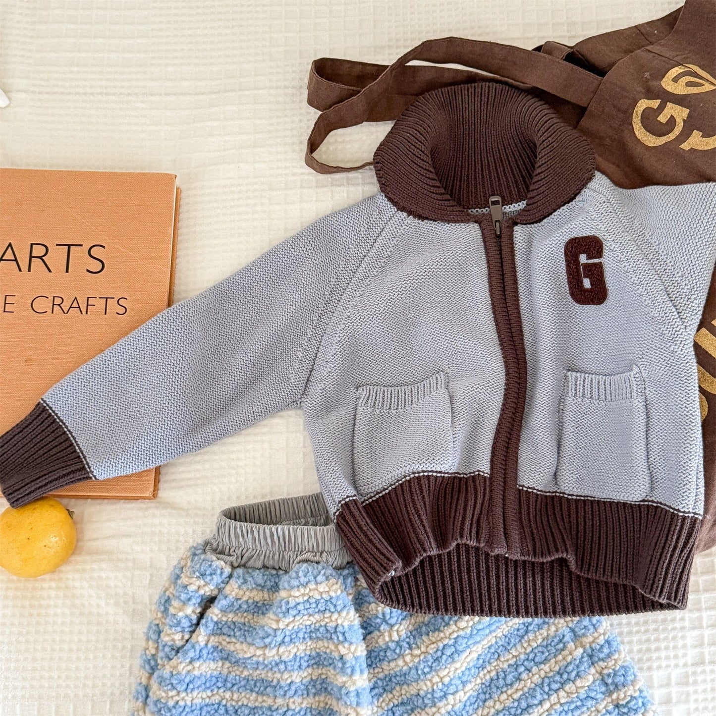 カーディガン・パーカー ワッペン付きジップアップニットカーディガンセーター【mh0010903】