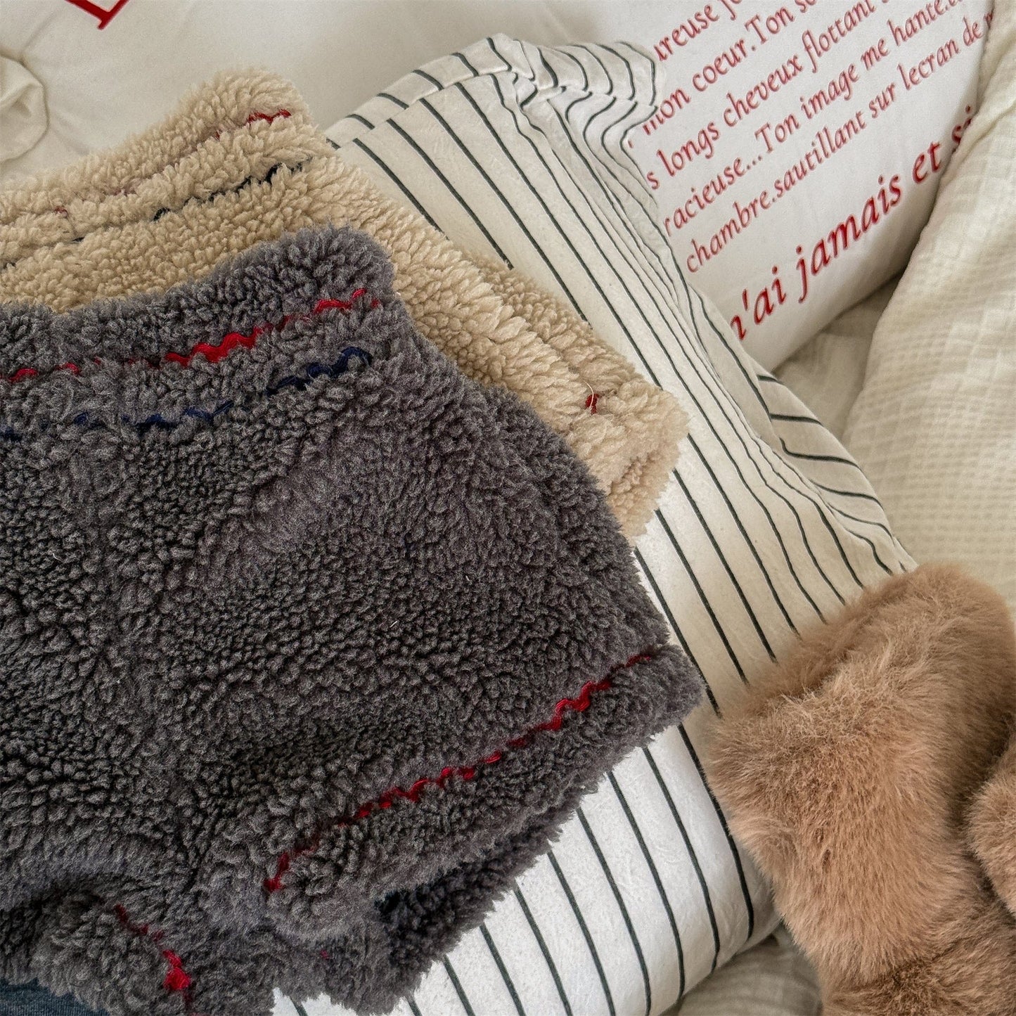 ハーフパンツ・ショートパンツ ボアショートパンツカラーステッチもこもこあったかボトムス【mh0010910】