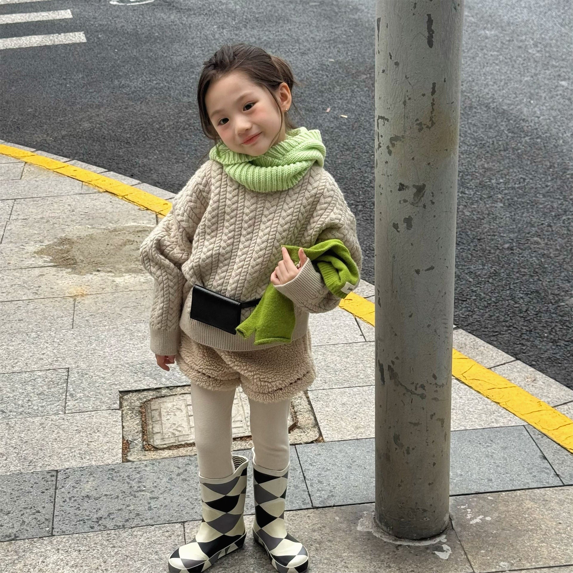 ハーフパンツ・ショートパンツ ボアショートパンツカラーステッチもこもこあったかボトムス【mh0010910】