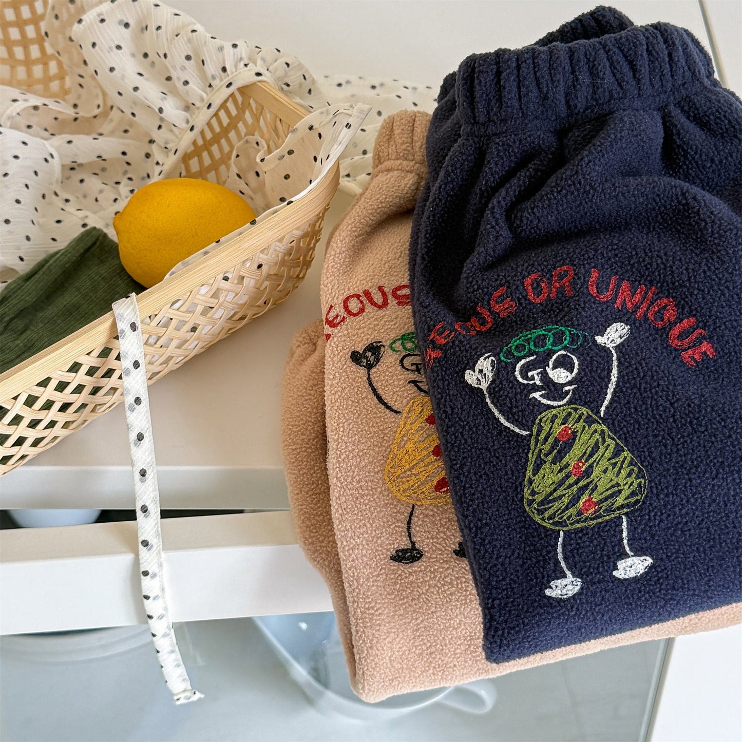 ロングパンツ・スウェットパンツ 刺繍入りコーラルベルベットジョガーパンツ裏起毛あったかボトムス【mh0010911】