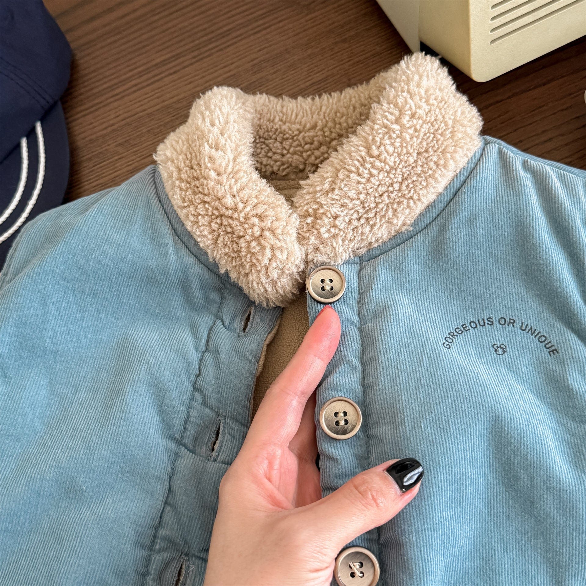 ベスト ボア襟コーデュロイキルティングベスト刺繍入りアウター【mh0010915】