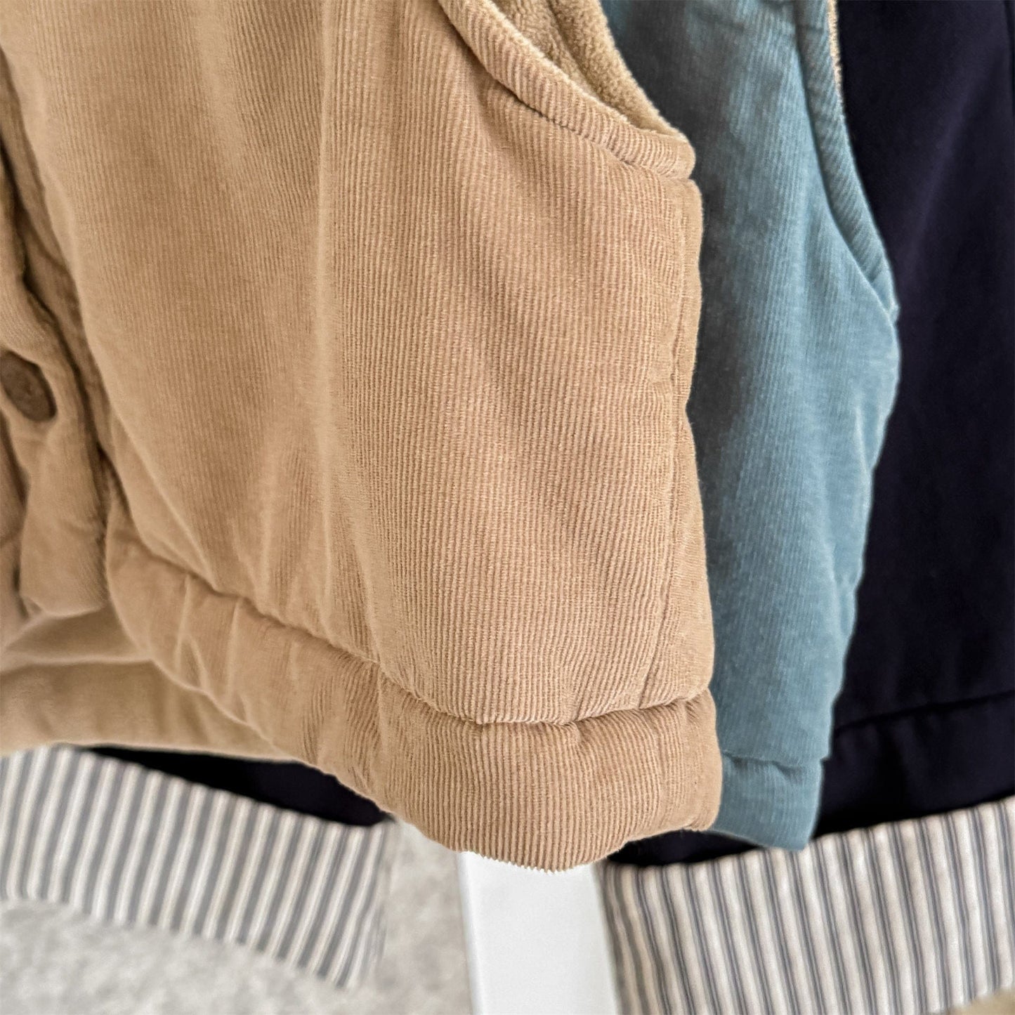 ベスト ボア襟コーデュロイキルティングベスト刺繍入りアウター【mh0010915】