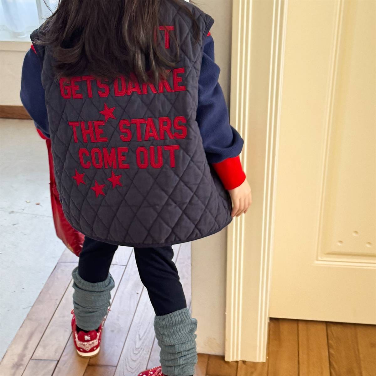 ベスト キルティングベスト ノースリーブ 刺繍ロゴ 中綿入り アウター【mh0011411】