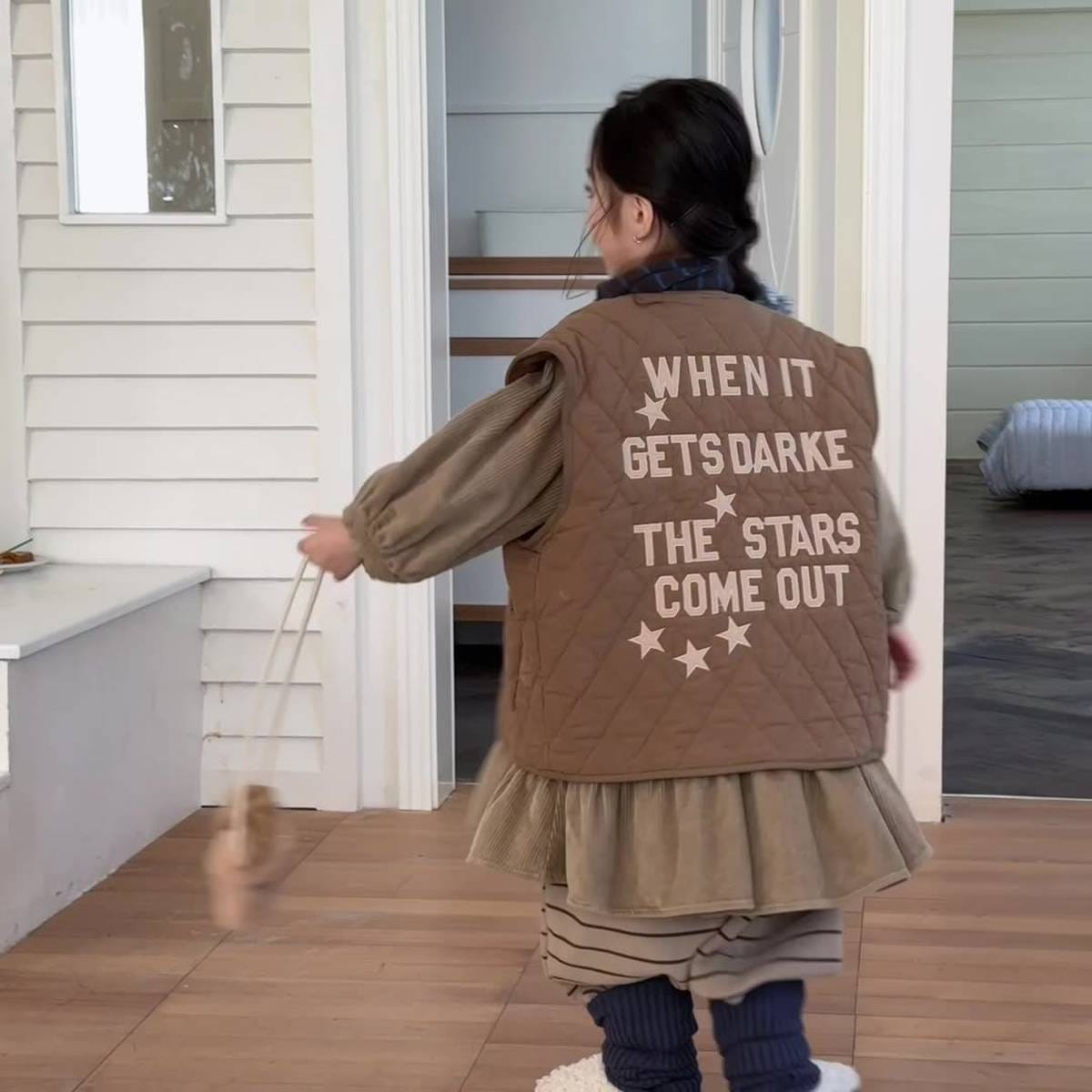 ベスト キルティングベスト ノースリーブ 刺繍ロゴ 中綿入り アウター【mh0011411】