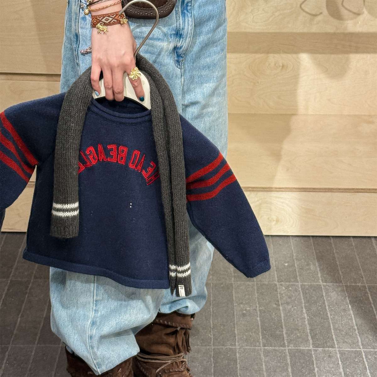 ニット・セーター 長袖セーター ニット素材 ラグラン袖 刺繡ロゴ トップス【mh0011422】