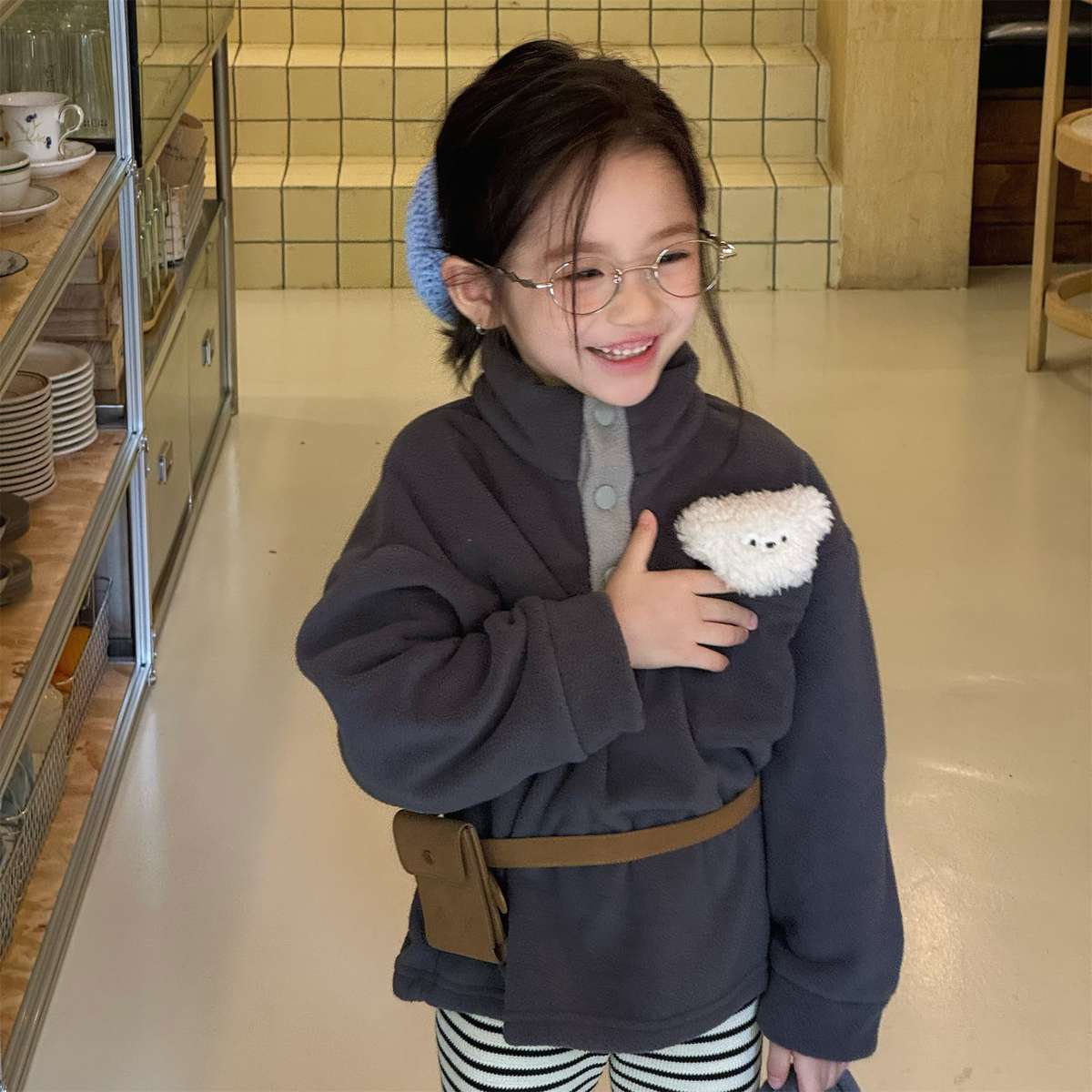 トレーナー・フーディ フリースプルオーバー ハイネック スナップボタン もこもこワッペン【mh0011428】