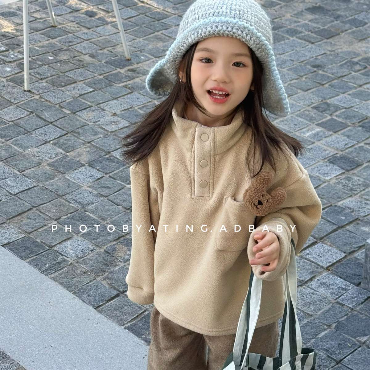 トレーナー・フーディ フリースプルオーバー ハイネック スナップボタン もこもこワッペン【mh0011428】