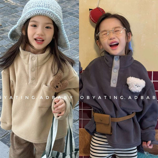 トレーナー・フーディ フリースプルオーバー ハイネック スナップボタン もこもこワッペン【mh0011428】