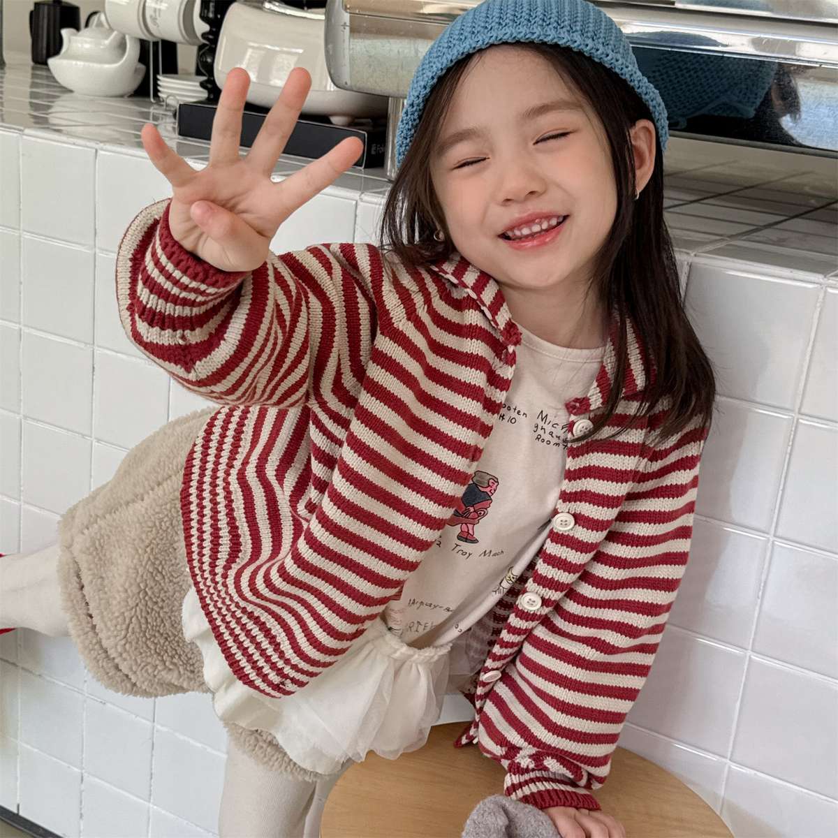 カーディガン・パーカー ボーダーニットカーディガン 襟付き 長袖 ボタン開閉 トップス【mh0011431】