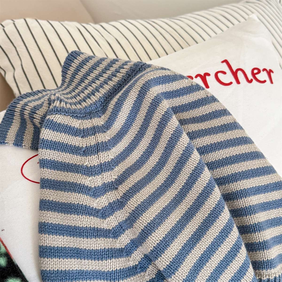 カーディガン・パーカー ボーダーニットカーディガン 襟付き 長袖 ボタン開閉 トップス【mh0011431】