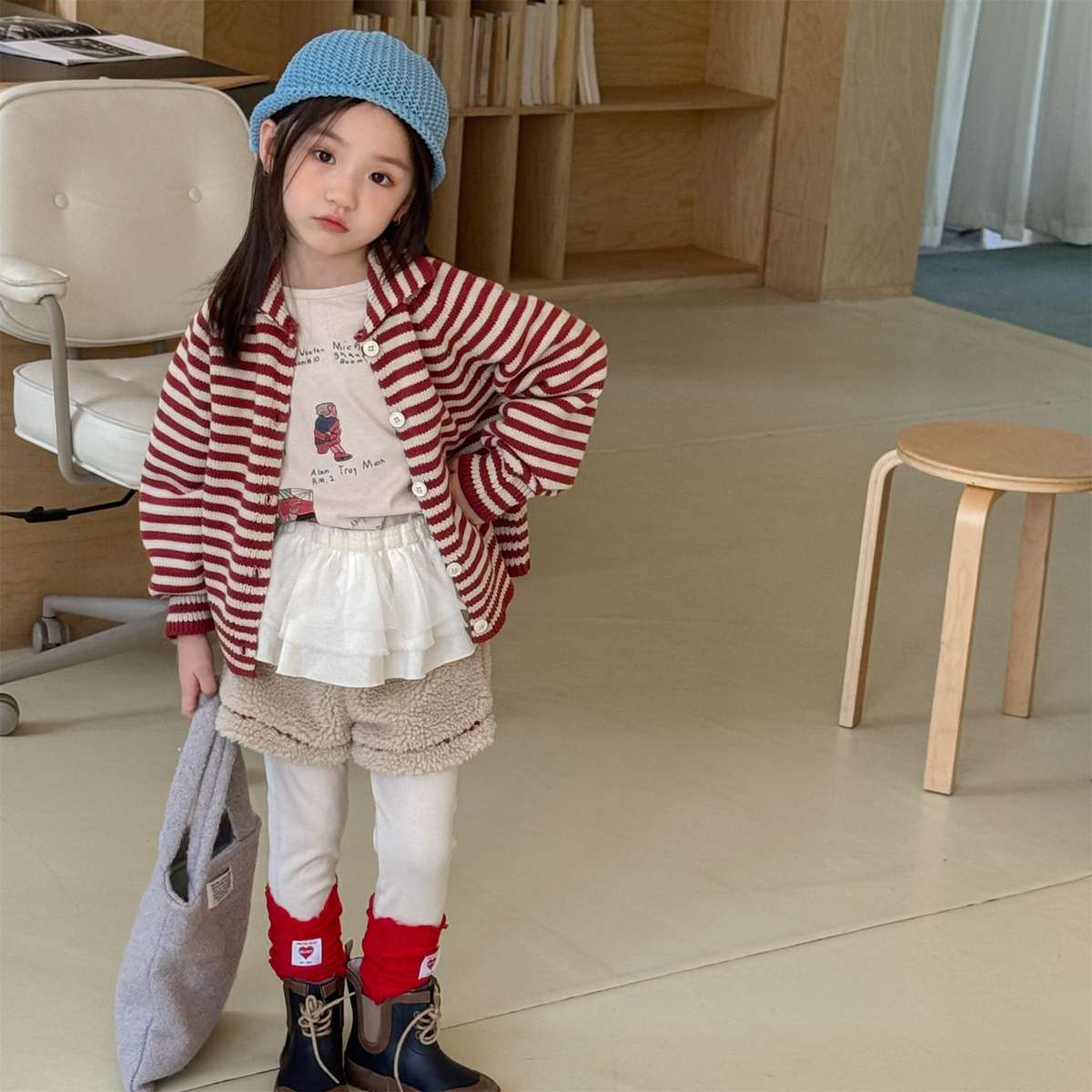 カーディガン・パーカー ボーダーニットカーディガン 襟付き 長袖 ボタン開閉 トップス【mh0011431】