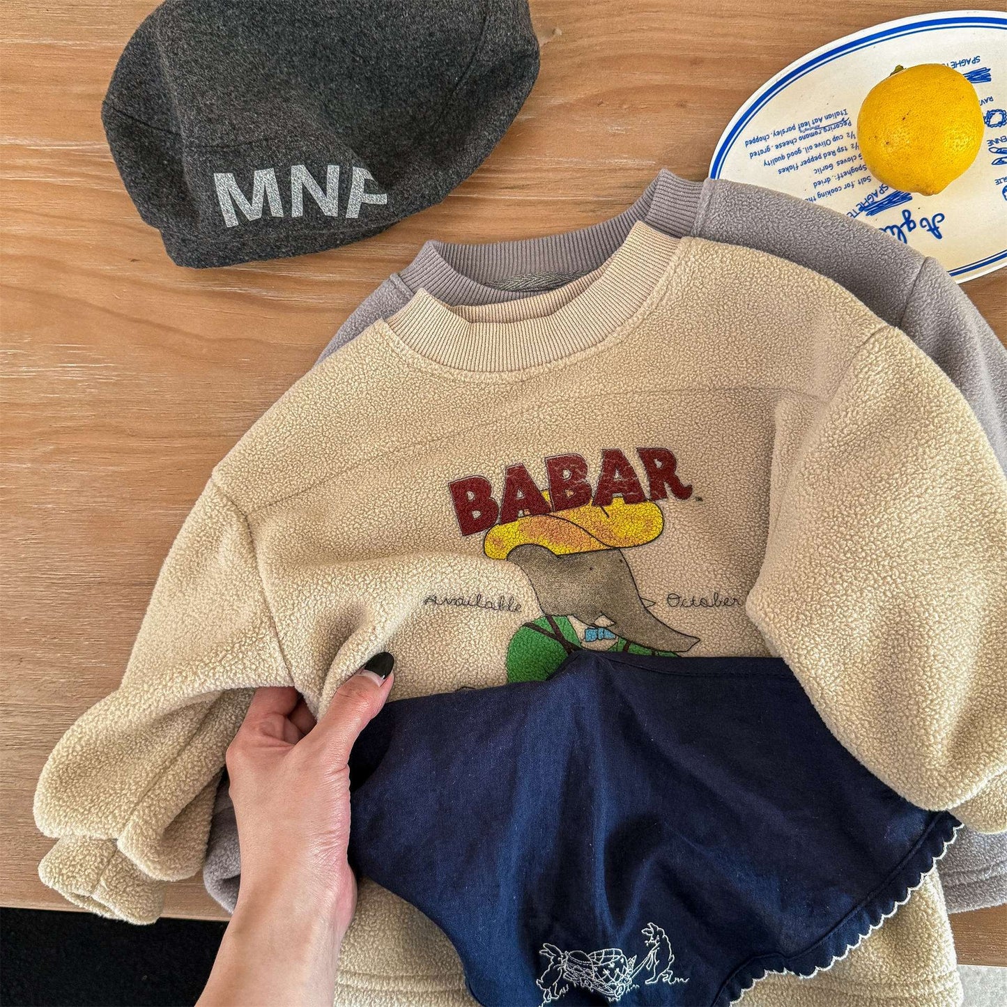 トレーナー・フーディ 長袖フリーススウェット プリント トレーナー ゆるシルエット【mh0011435】