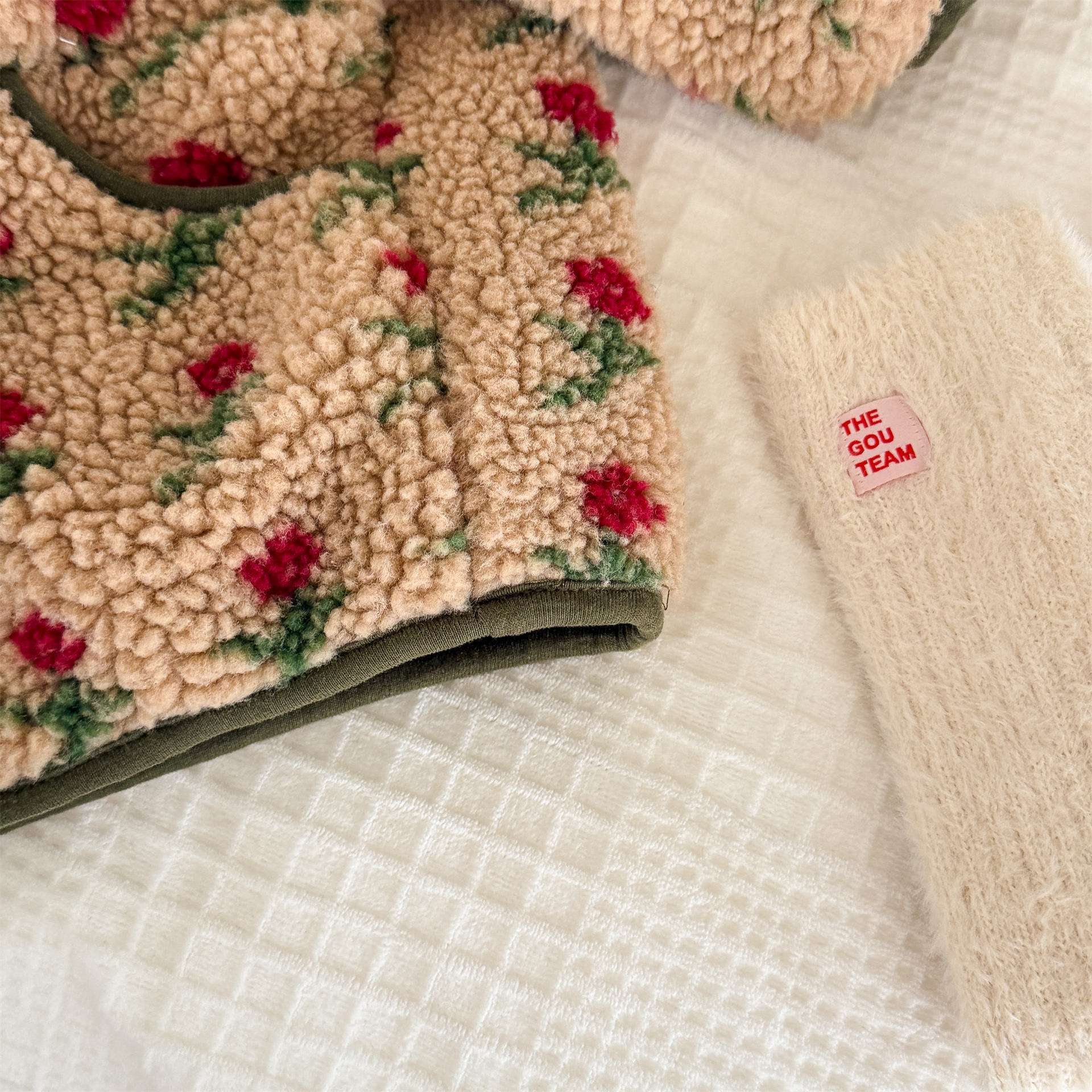 ショートコート・ジャケット・ジャンパー シープボアコート 花柄 フリースジャケット もこもこアウター 厚手防寒【mh0011436】