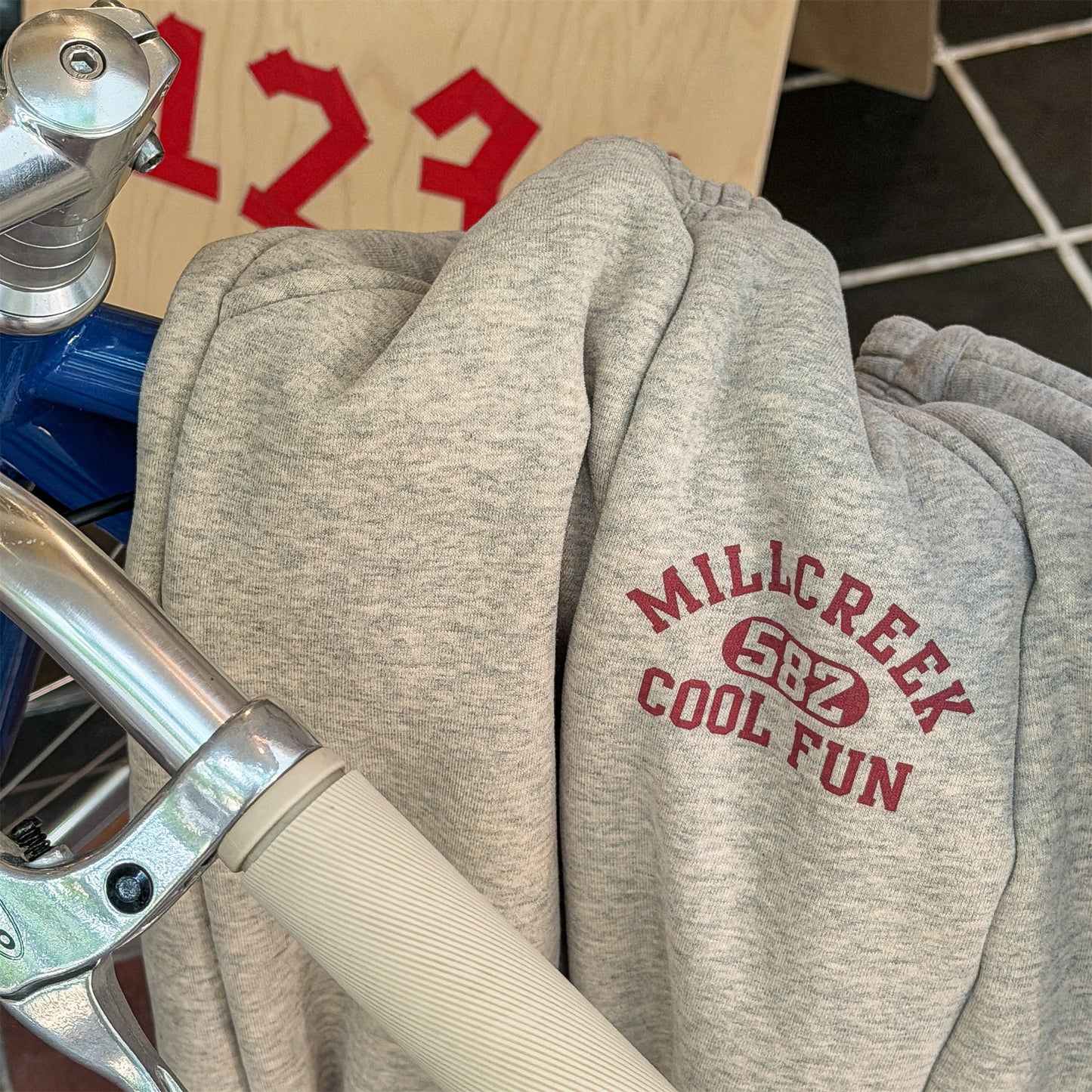 ロングパンツ・スウェットパンツ スウェットパンツ 裏ボア ロゴ刺繍 ゆったり ジョガーボトムス【mh0011607】