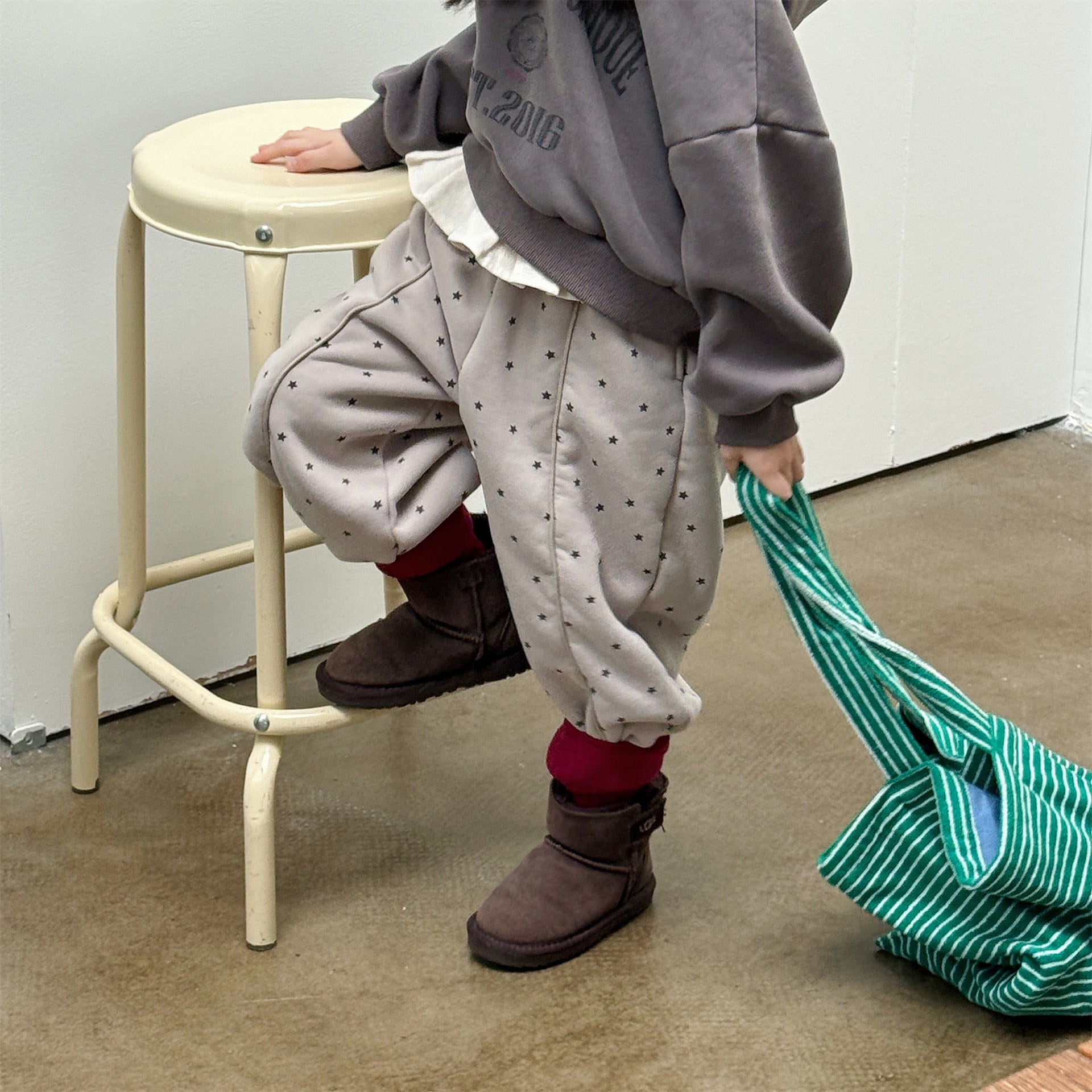 ロングパンツ・スウェットパンツ 裏ボアスウェットパンツ 星スタープリント 暖パン ジャージ【mh0011907】