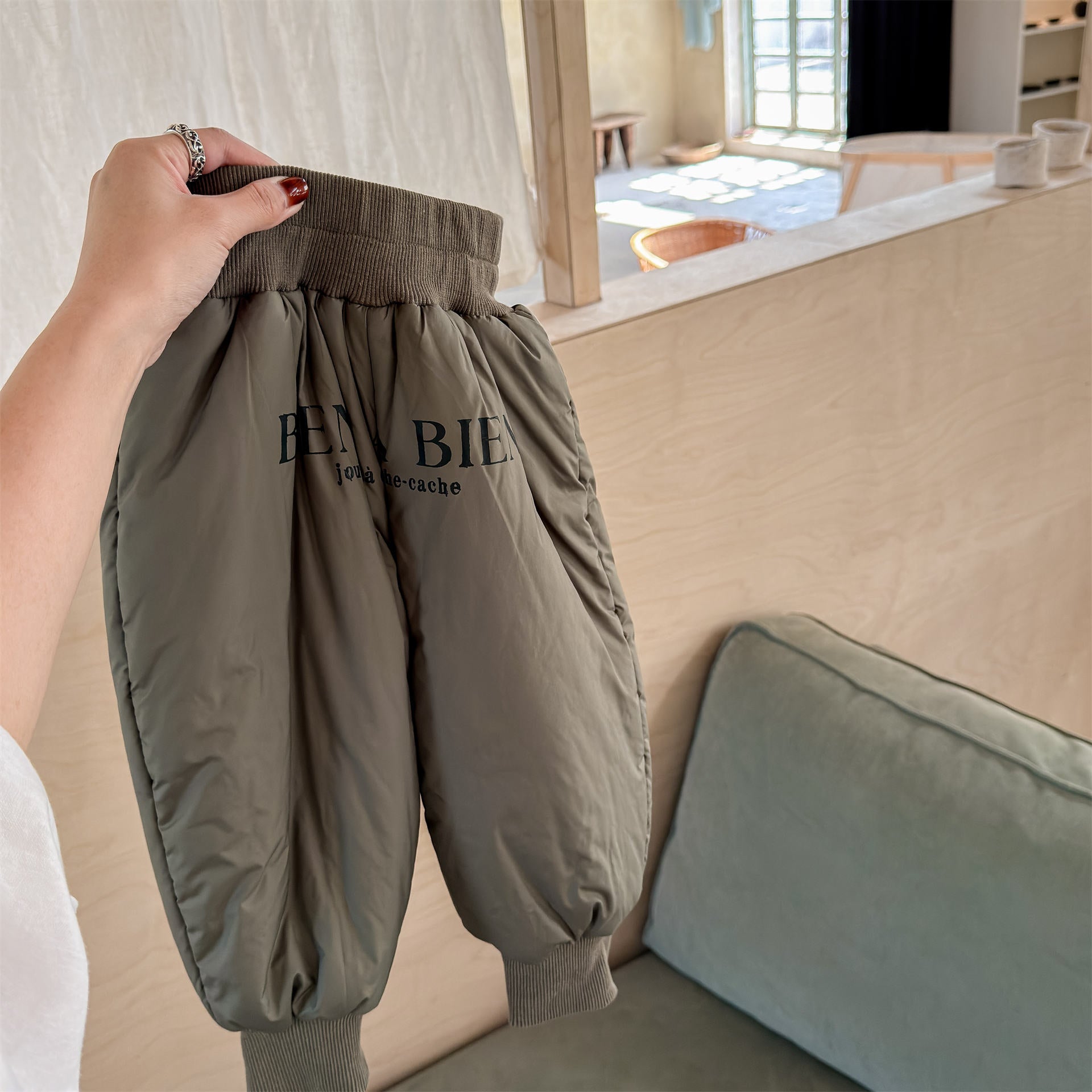 ロングパンツ・スウェットパンツ 中綿防寒パンツ ジョガーパンツ 暖パン ロゴプリント【mh0011916】