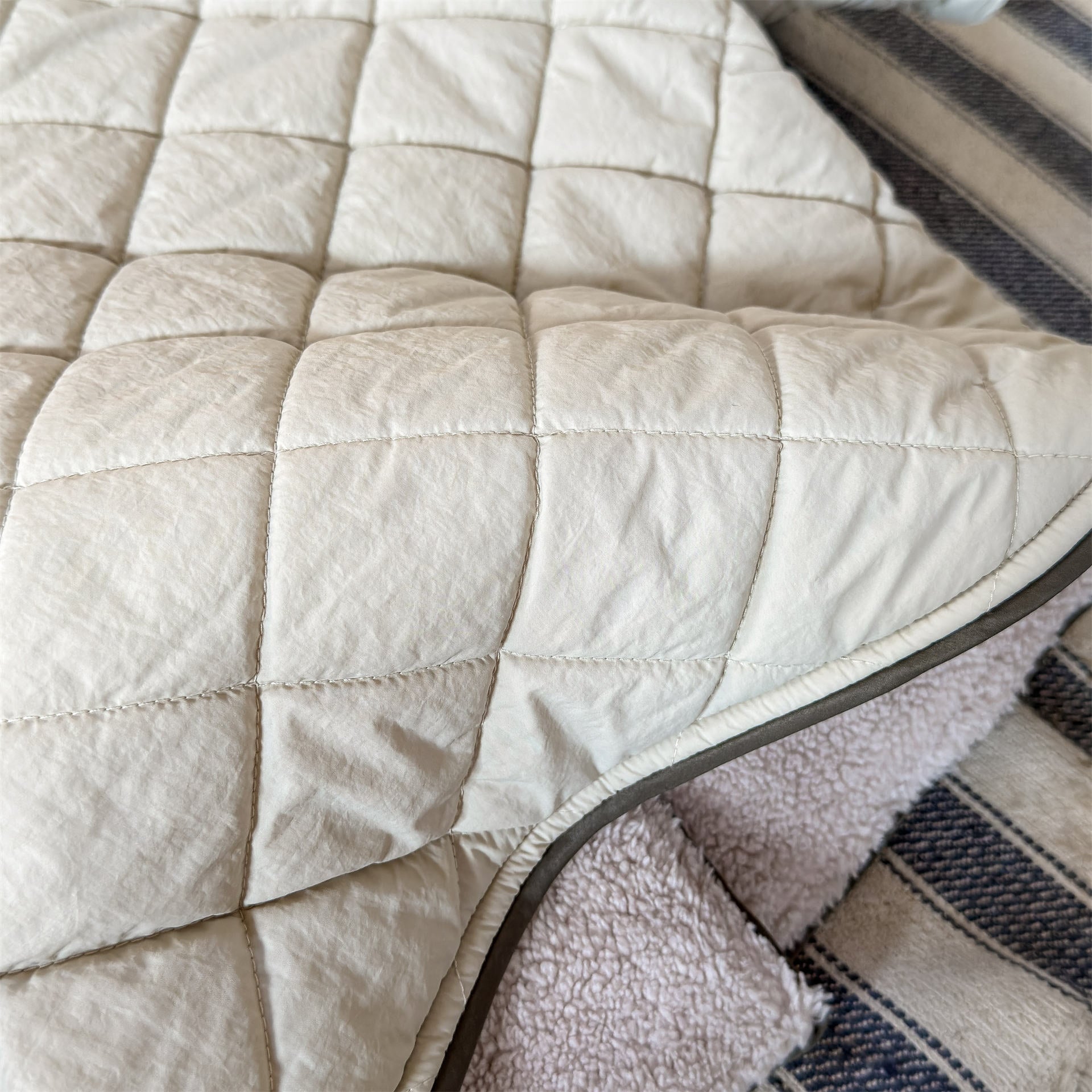 ショートコート・ジャケット・ジャンパー キルトジャケット ノーカラー キルティング アウター【mh0011924】