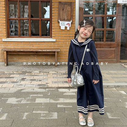 春夏サロペット オーバーオール ネイビー色、セーラーカラー風とボーダーライン