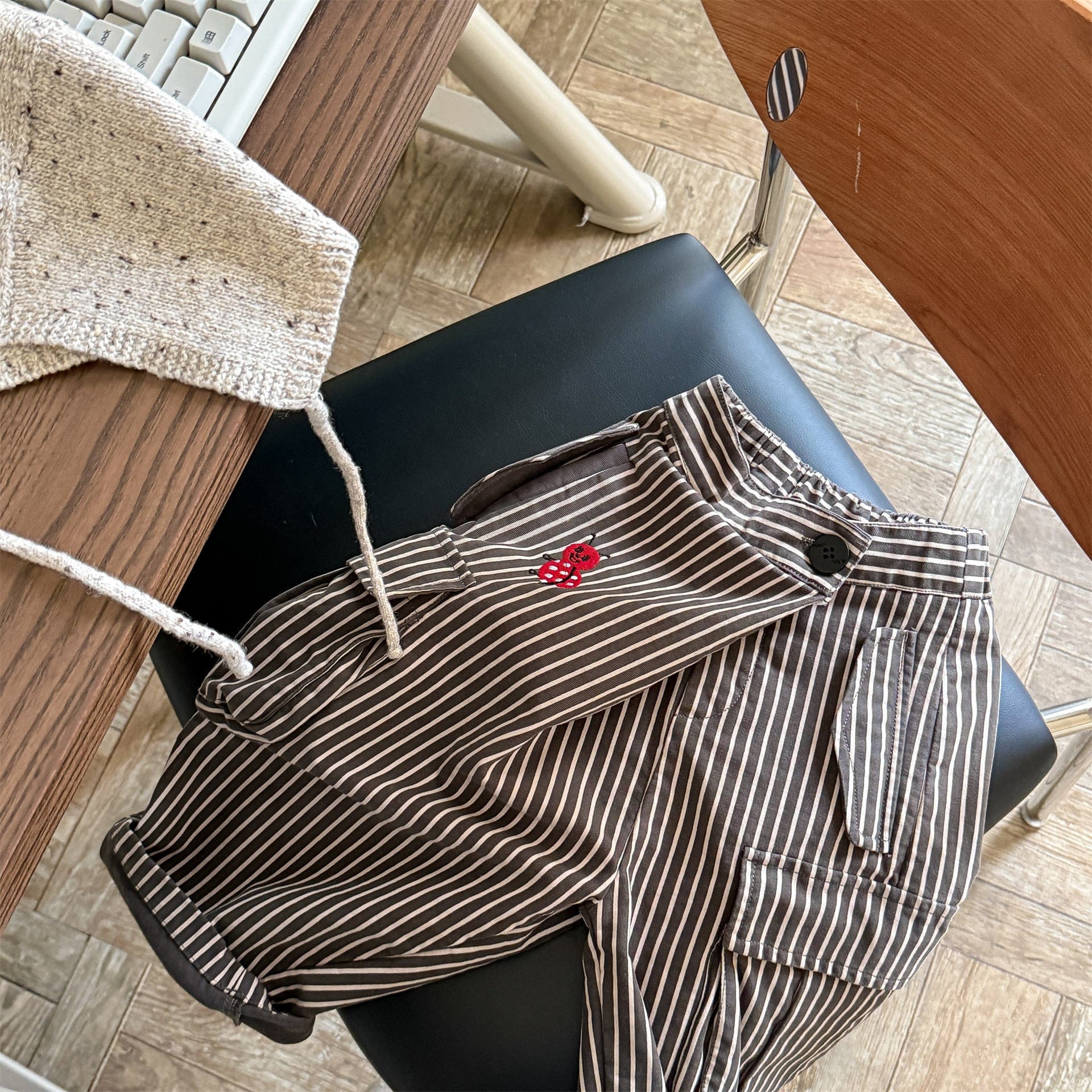 ロングパンツ・スウェットパンツ Stripe / 80cm ワンポイント刺繍ストライプ/無地ワイドルーズカーゴパンツ【mh0010637】