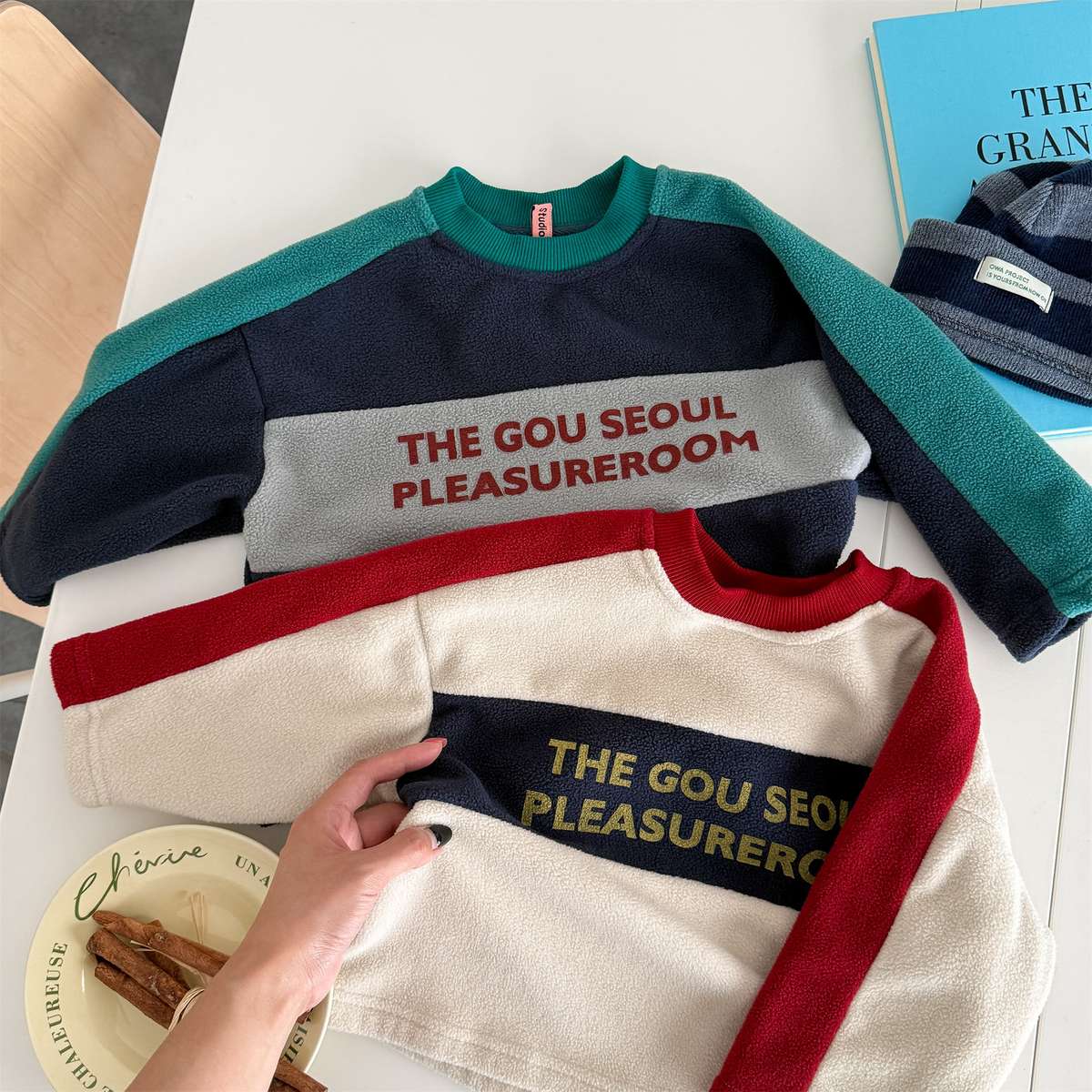 長袖Tシャツ 長袖フリース ラグラン袖 プリントロゴ クルーネック トップス【mh0011426】