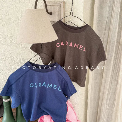 半袖Tシャツ キッズトップス 半袖プリントTシャツ CARAMEL レターロゴ 2カラー【mh0005810】