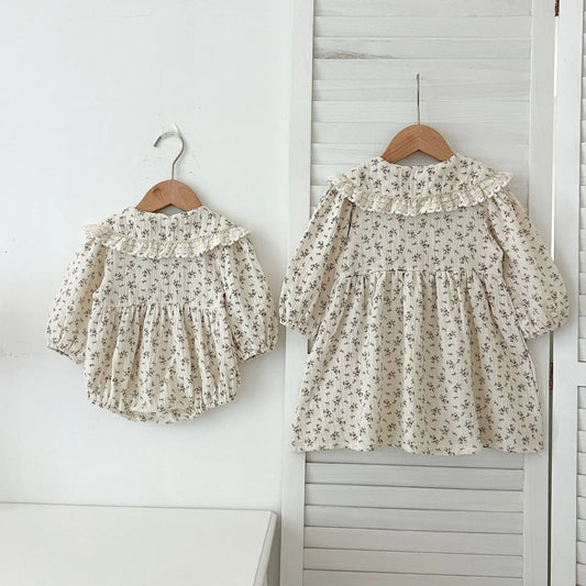 長袖ロンパース ベビーロンパース/キッズワンピース レース丸襟フラワープリント長袖ボディスーツ/ワンピース リンクコーデ 姉妹 お揃いコーデ【mh0007537】