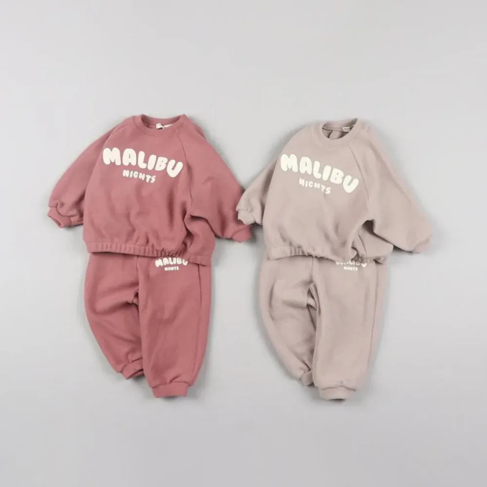 長袖セットアップ キッズセットアップ 2点セット MALIBUロゴ長袖スウェットシャツ+スウェットパンツ 2カラー【mh0007220】
