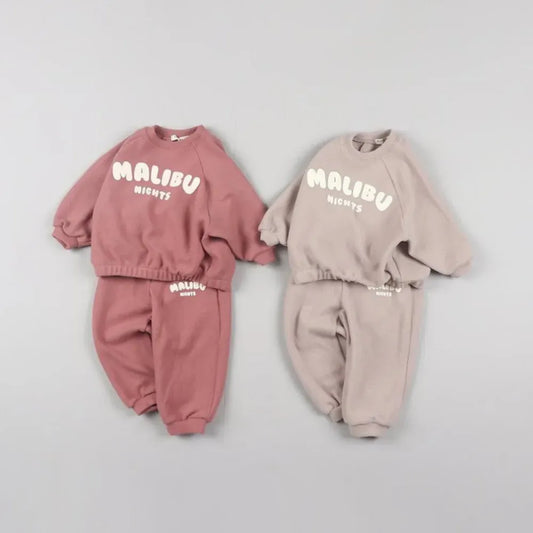 長袖セットアップ キッズセットアップ 2点セット MALIBUロゴ長袖スウェットシャツ+スウェットパンツ 2カラー【mh0007220】