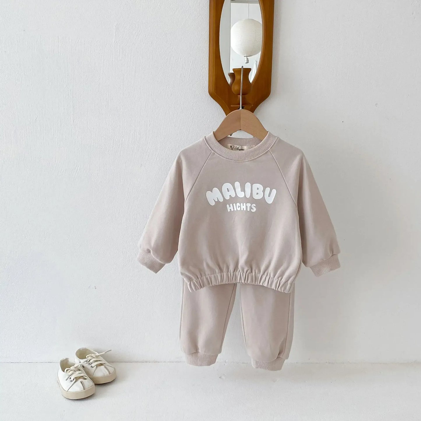 長袖セットアップ キッズセットアップ 2点セット MALIBUレターロゴプリント長袖スウェットシャツ+ロングスウェットパンツ【mh0008807】