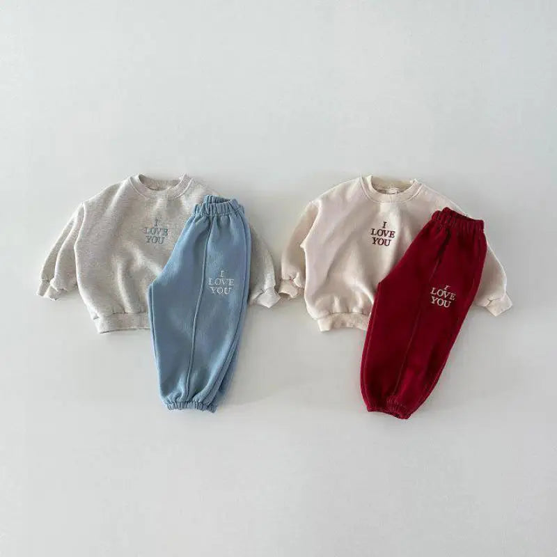 長袖セットアップ キッズセットアップ 2点セット レターロゴ刺繍裏フリース長袖スウェットシャツ+ロングスウェットパンツ【mh0008303】