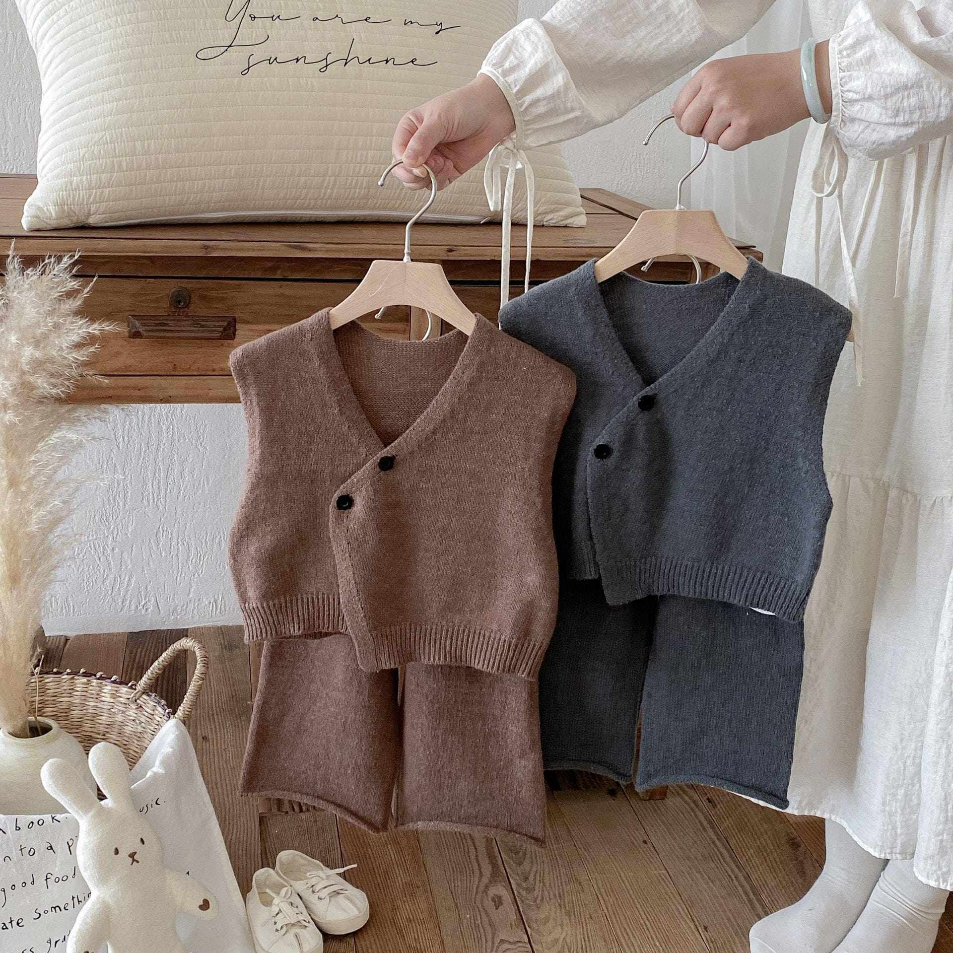 ノースリーブセットアップ アシメボタンニットベスト+ニットルーズパンツセットアップ 2点セット【mh0010685】