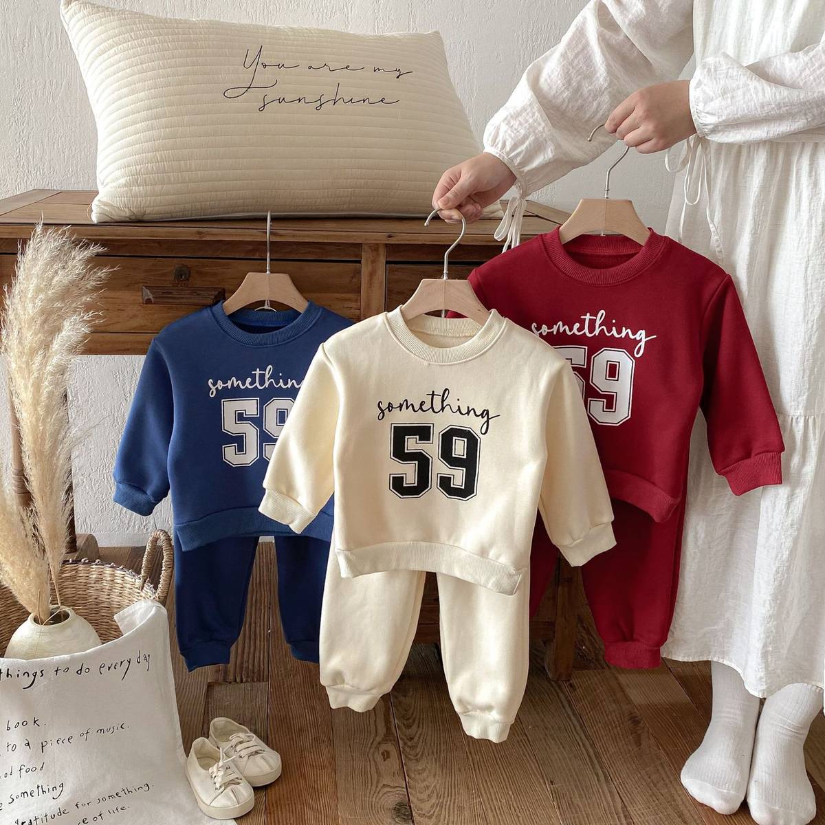 長袖セットアップ 長袖スウェットトレーナー+スウェットパンツ セットアップ 2点セット 裏起毛厚手 暖か 防寒 ロゴプリント カジュアル 韓国風【mh0011374】